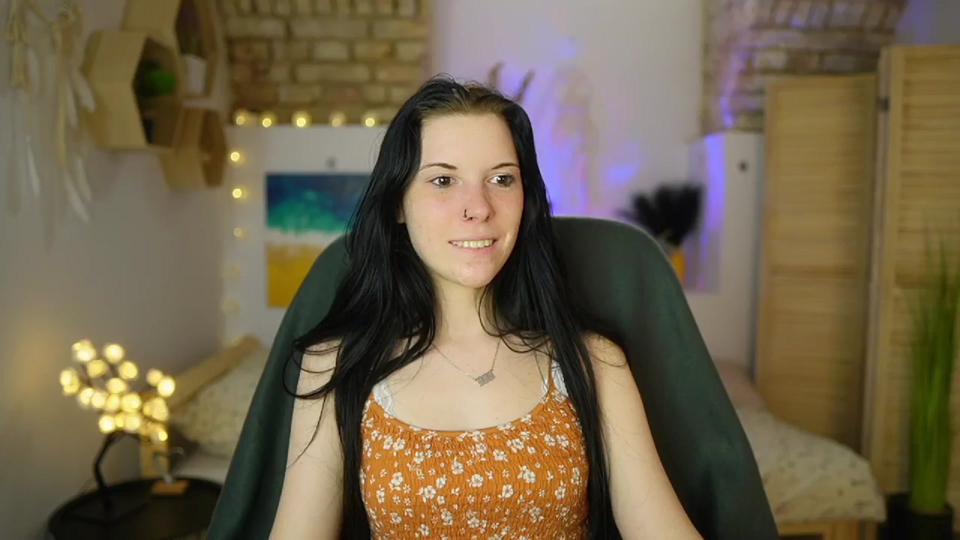 Gallery image thumbnail from April_Ollsen's myfreecams stream on, 04/28/2025, 12:58 image 13 of 20