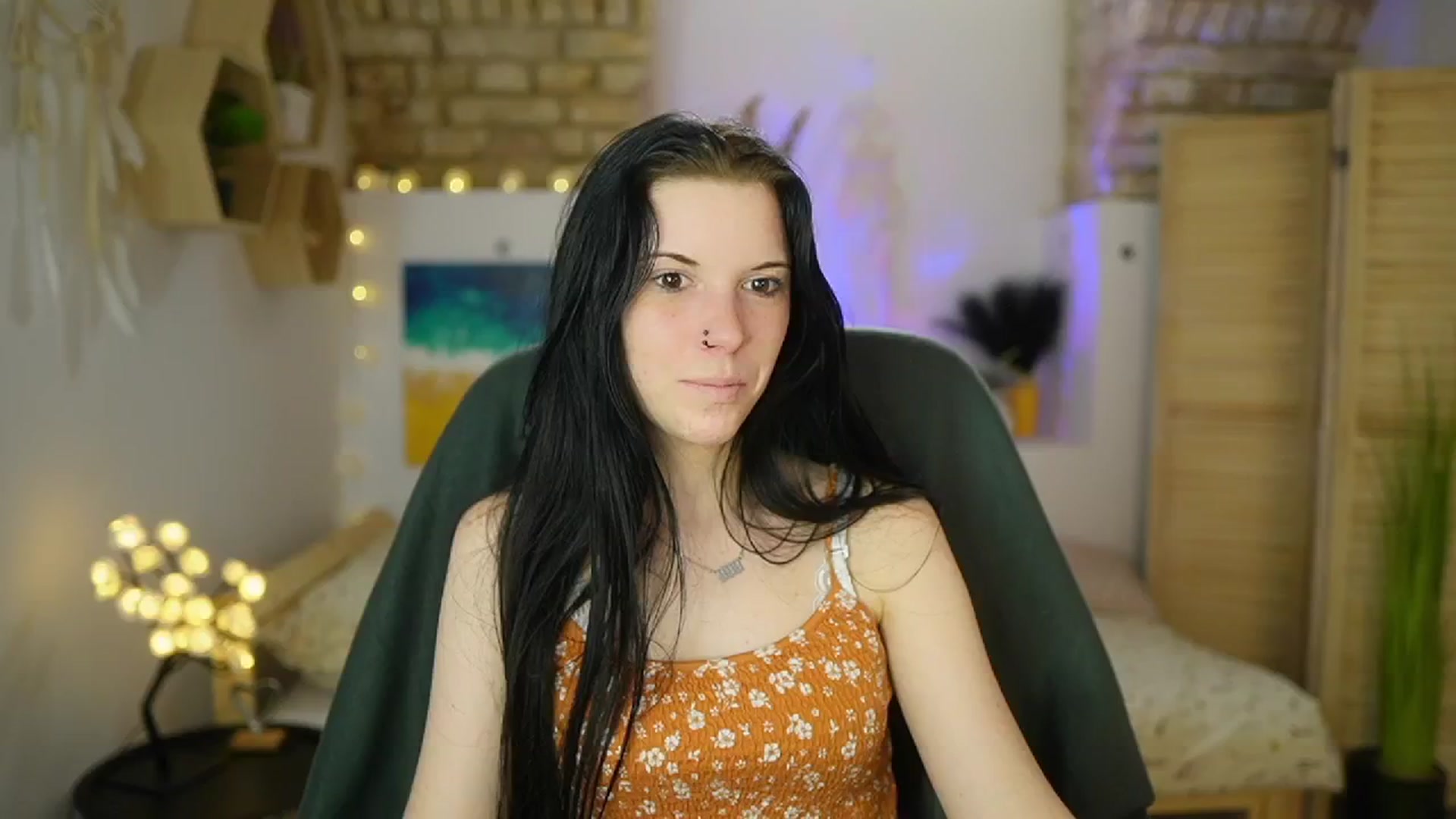 Gallery image thumbnail from April_Ollsen's myfreecams stream on, 04/28/2025, 12:58 image 18 of 20