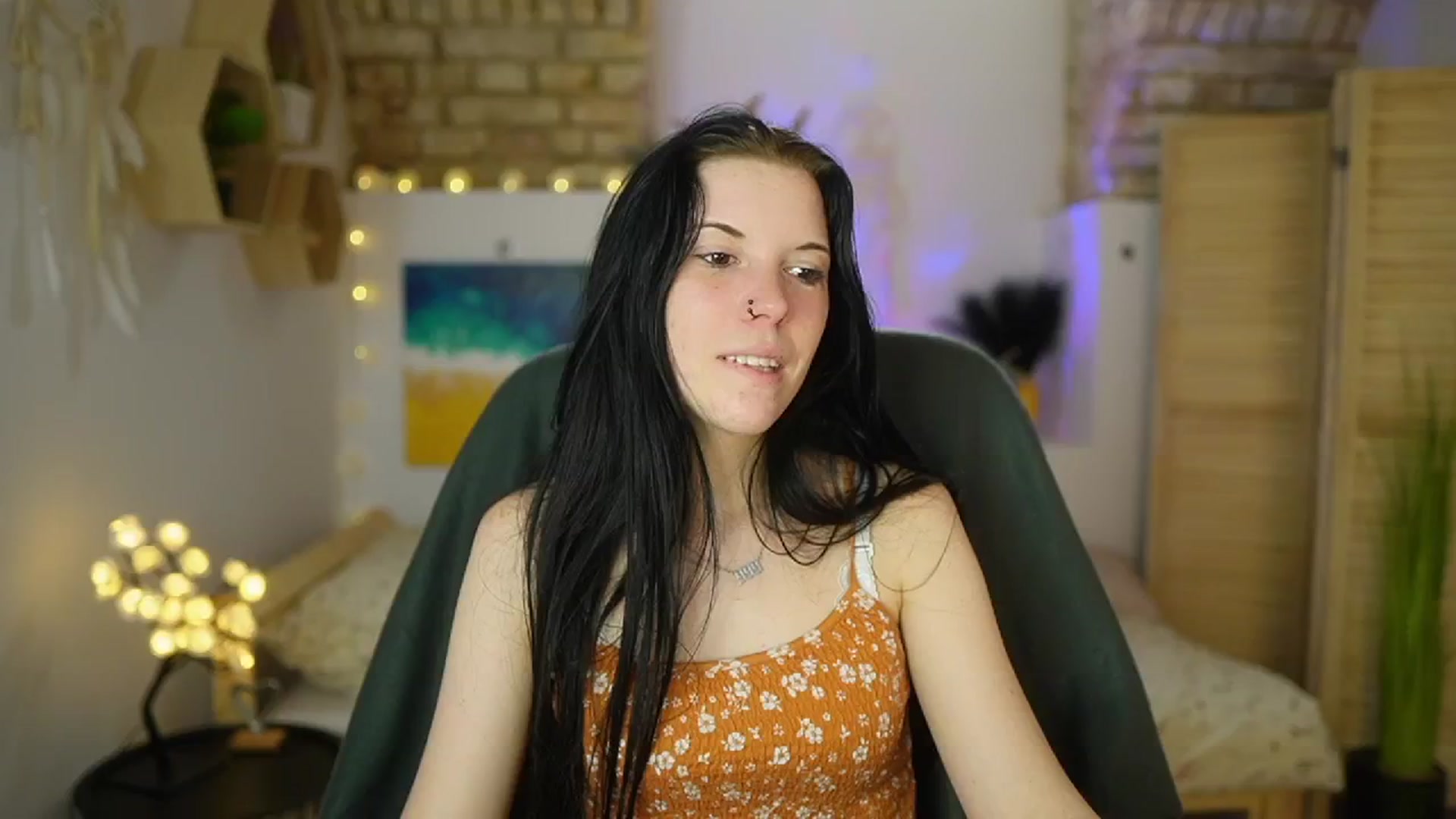 Gallery image thumbnail from April_Ollsen's myfreecams stream on, 04/28/2025, 12:58 image 16 of 20