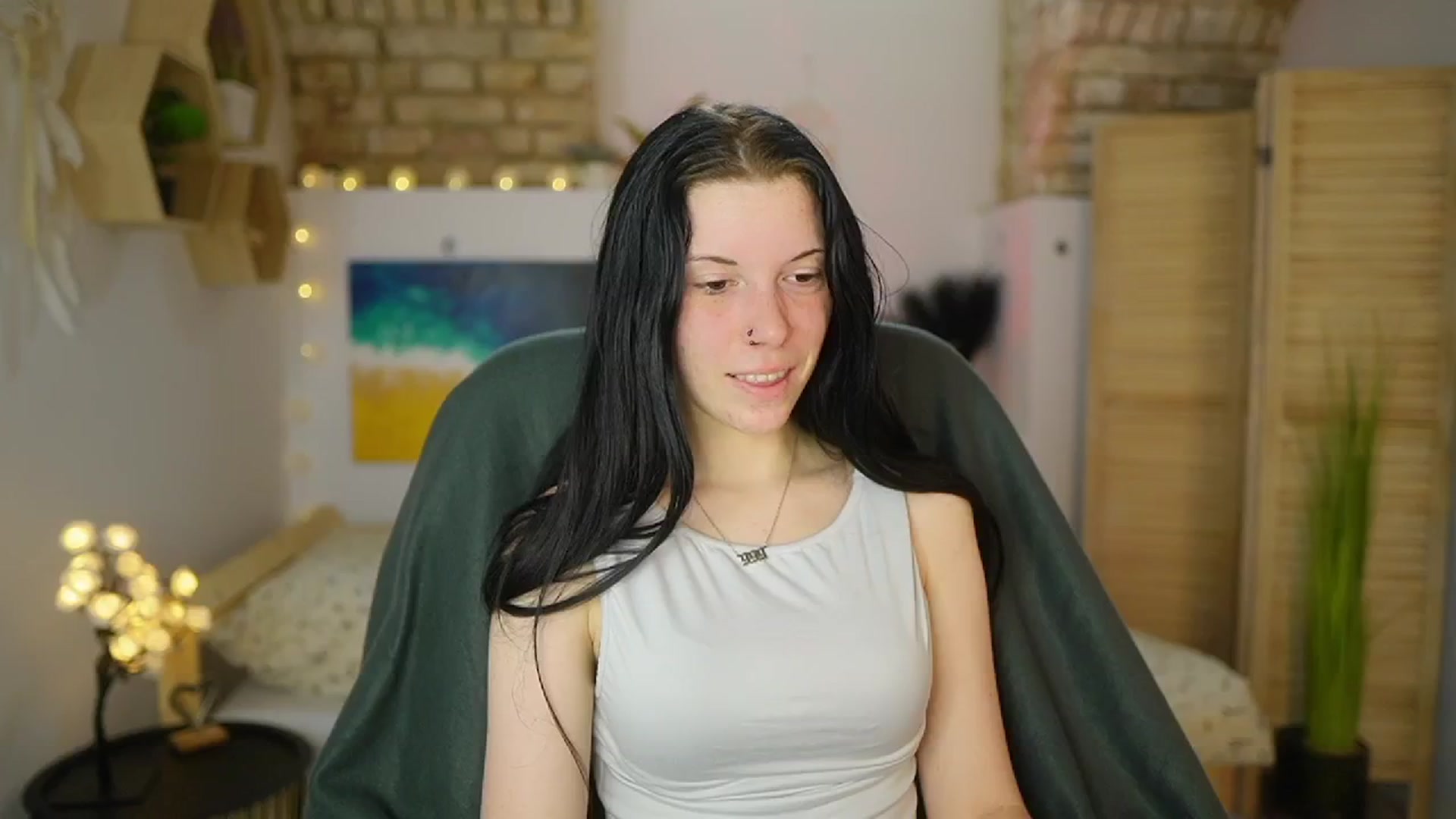Gallery image thumbnail from April_Ollsen's myfreecams stream on, 04/29/2025, 08:32 image 15 of 20