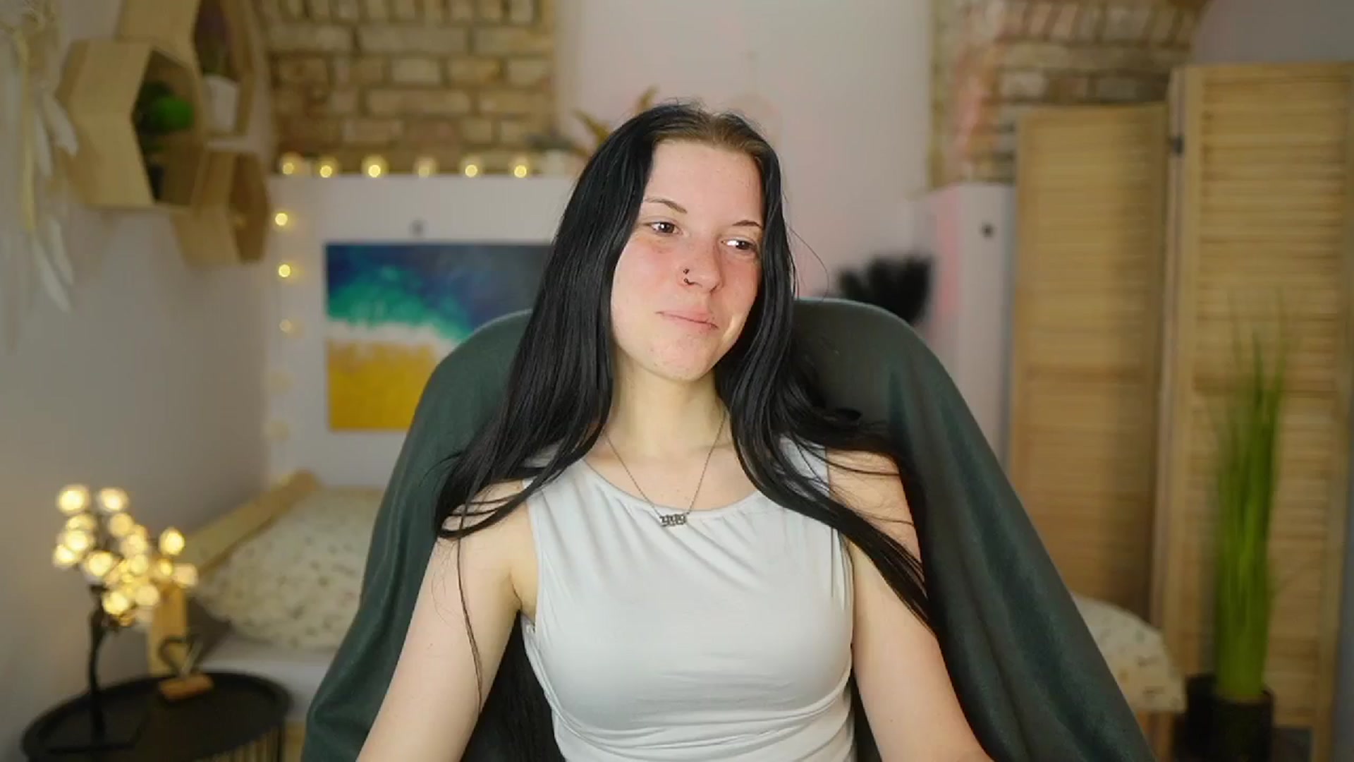 Gallery image thumbnail from April_Ollsen's myfreecams stream on, 04/29/2025, 08:32 image 16 of 20