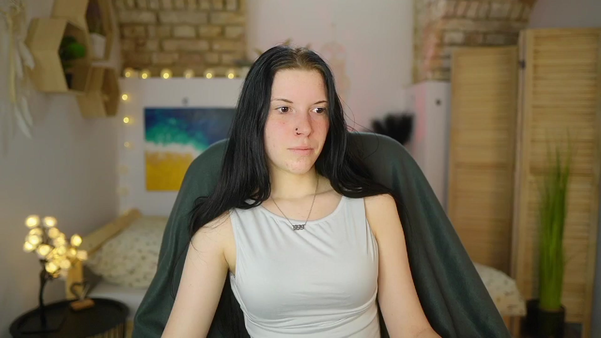Gallery image thumbnail from April_Ollsen's myfreecams stream on, 04/29/2025, 08:32 image 13 of 20