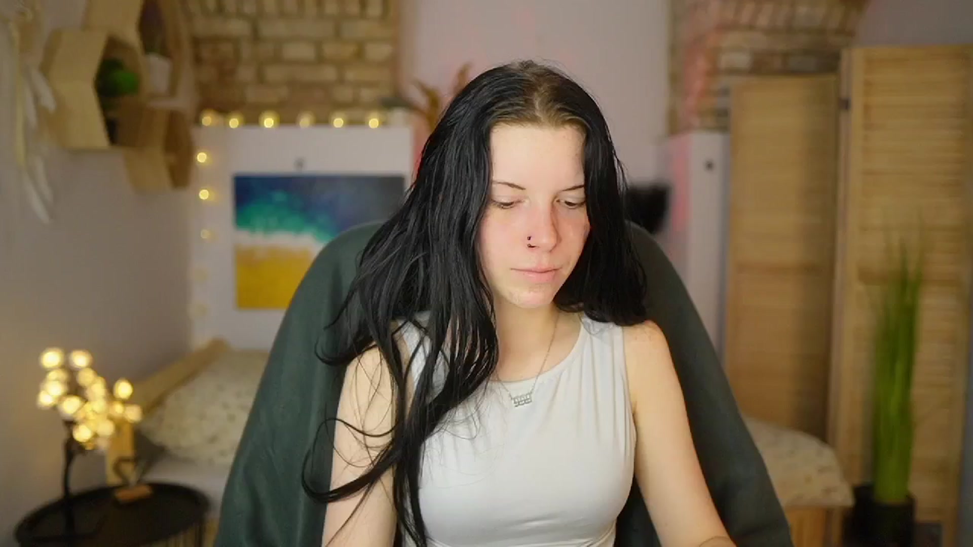 Gallery image thumbnail from April_Ollsen's myfreecams stream on, 04/29/2025, 09:27 image 15 of 20
