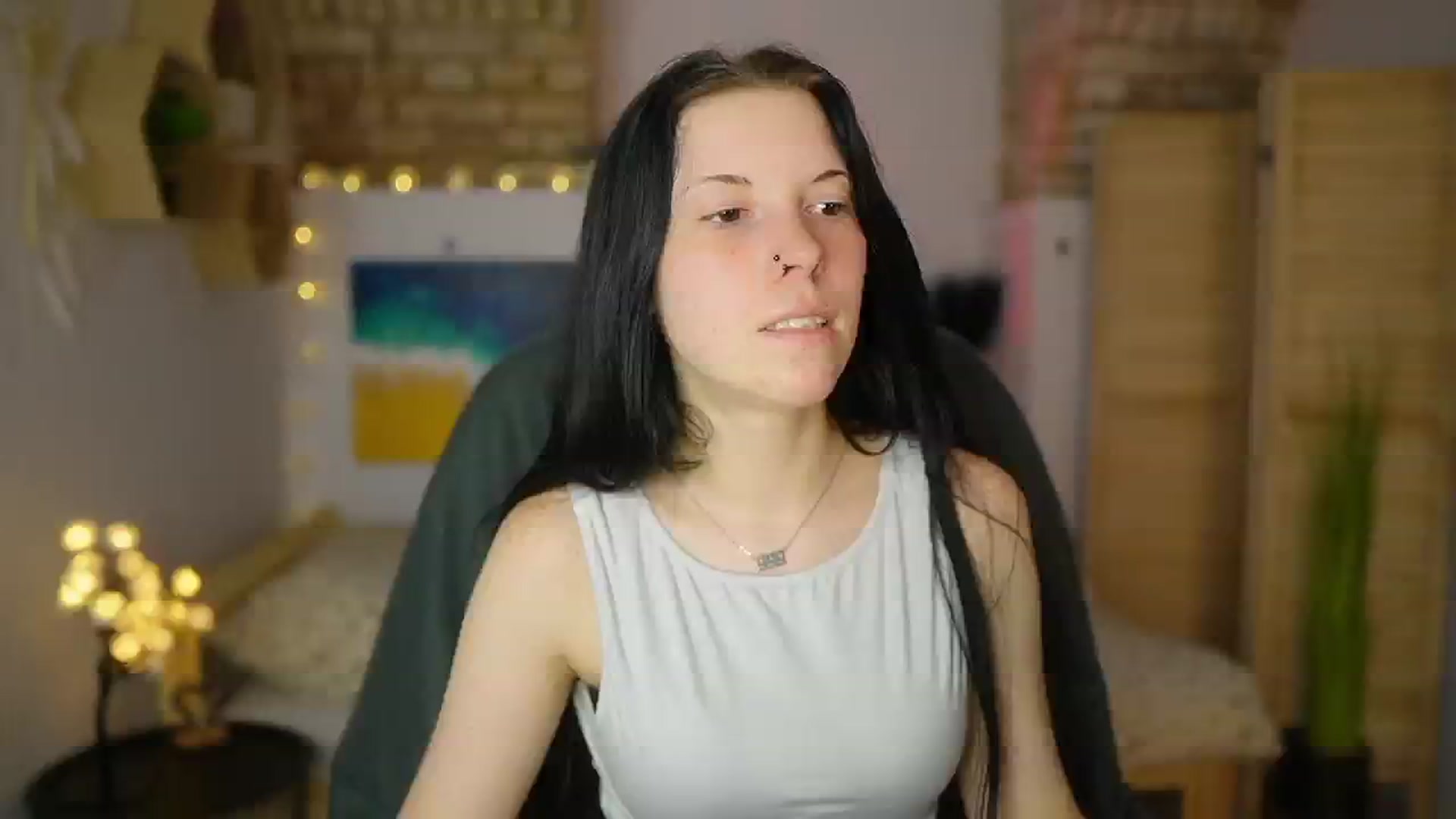 Gallery image thumbnail from April_Ollsen's myfreecams stream on, 04/29/2025, 12:20 image 4 of 20