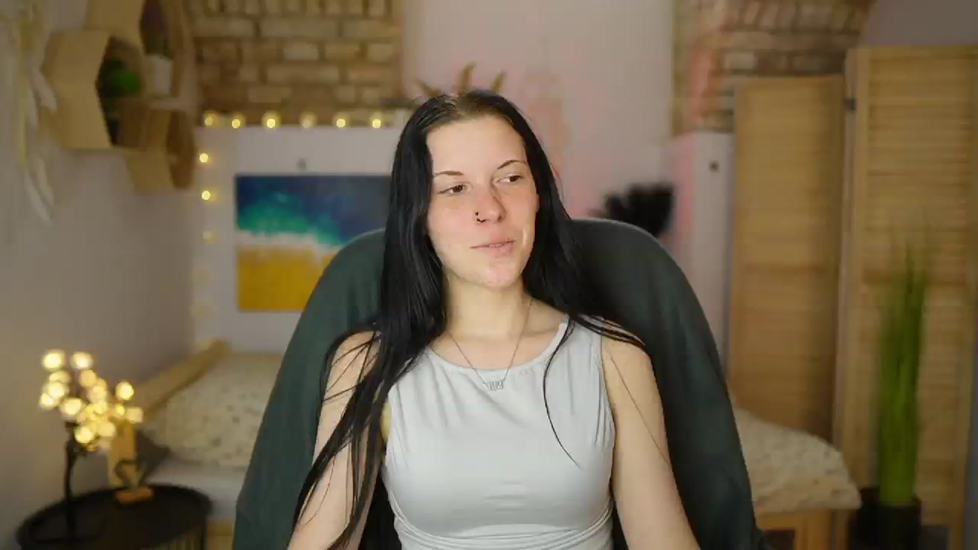 Gallery image thumbnail from April_Ollsen's myfreecams stream on, 04/29/2025, 12:20 image 15 of 20