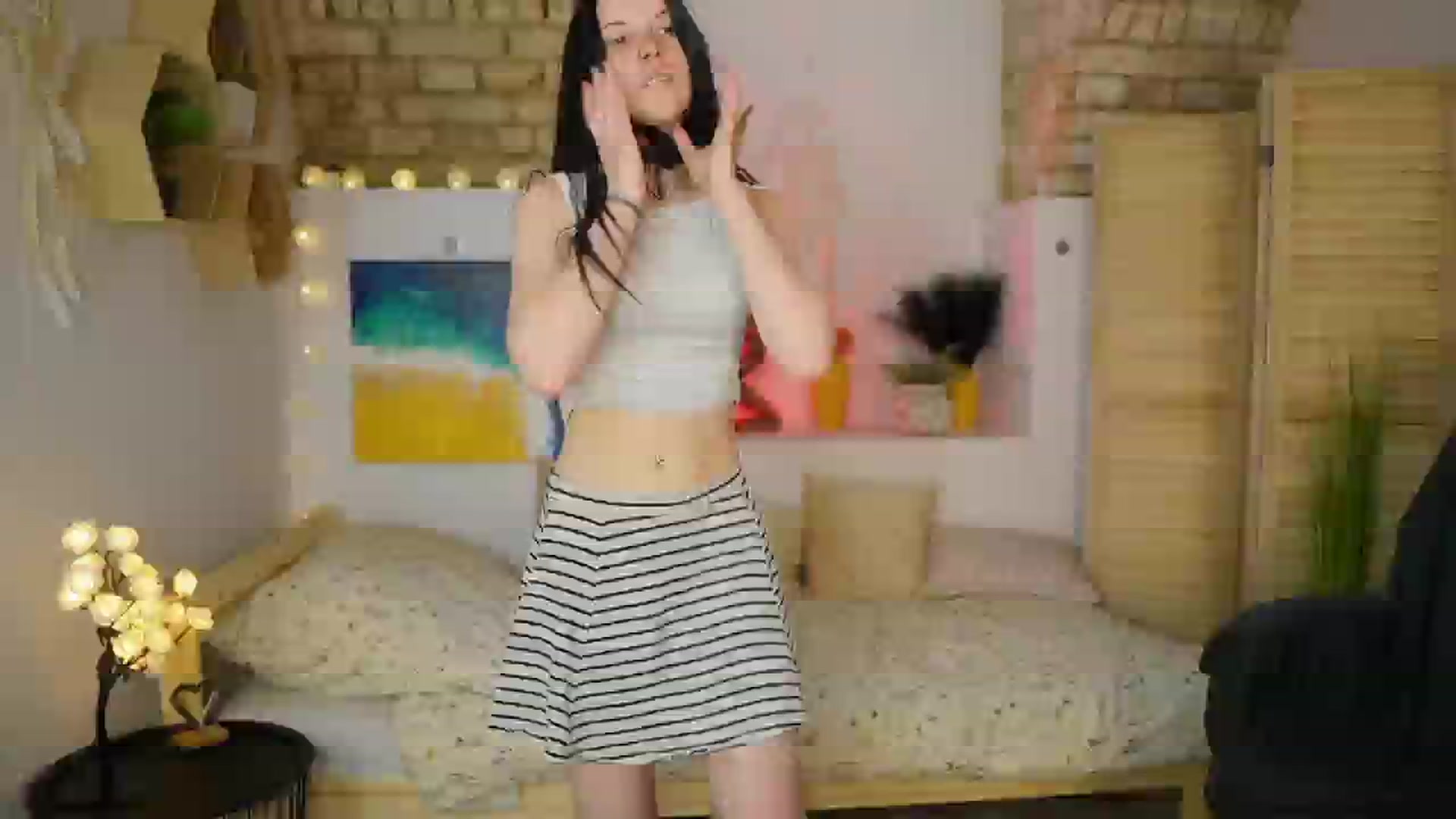 Gallery image thumbnail from April_Ollsen's myfreecams stream on, 04/29/2025, 12:20 image 3 of 20