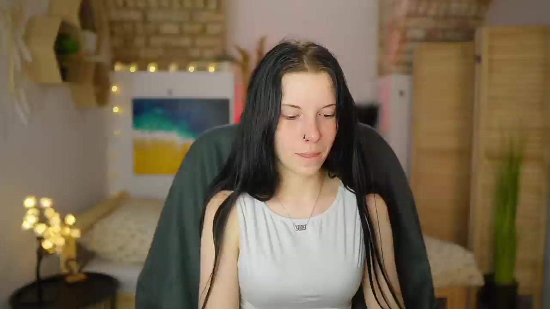 Gallery image thumbnail from April_Ollsen's myfreecams stream on, 04/29/2025, 12:20 image 7 of 20