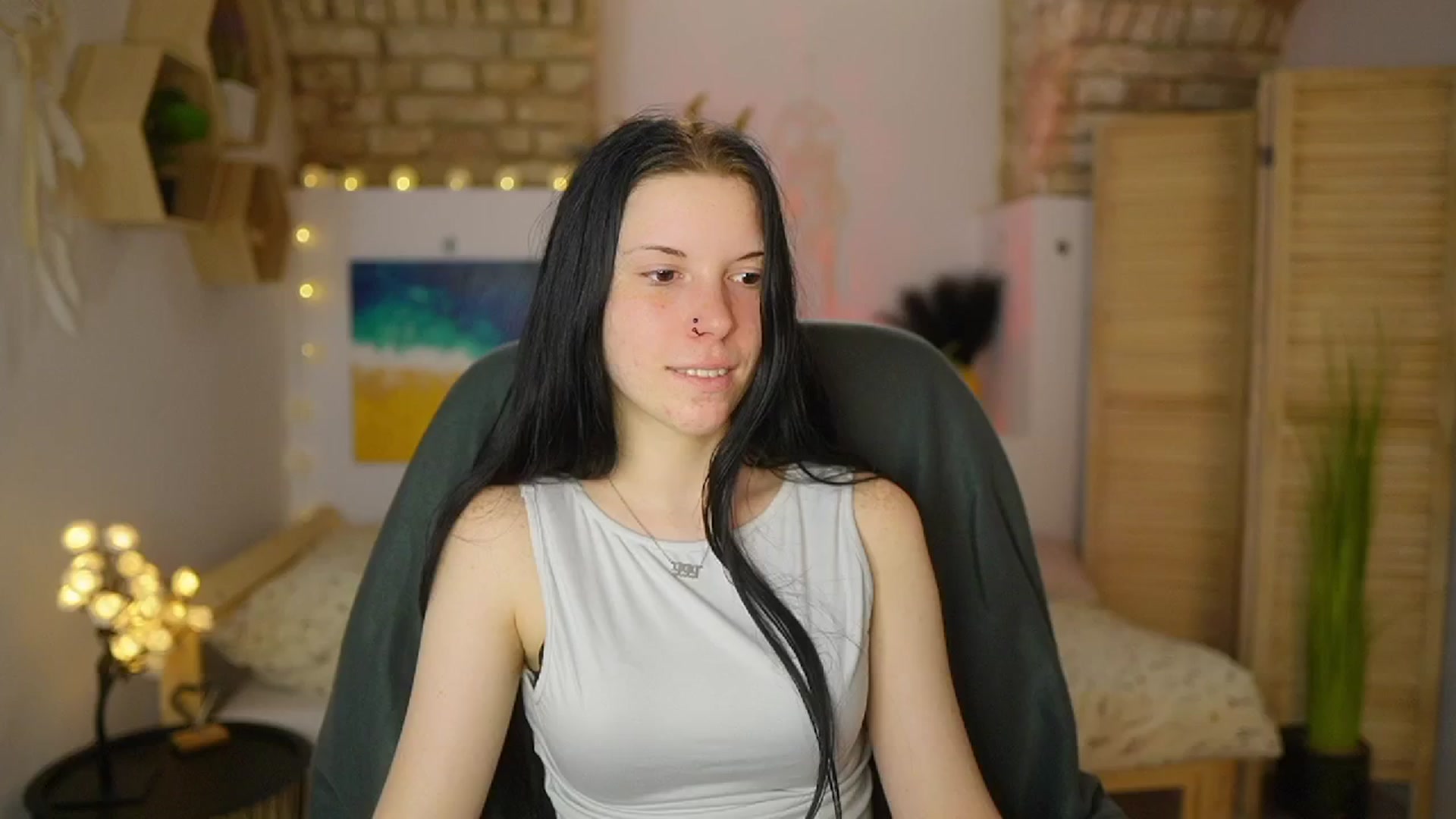 Gallery image thumbnail from April_Ollsen's myfreecams stream on, 04/29/2025, 12:46 image 14 of 20