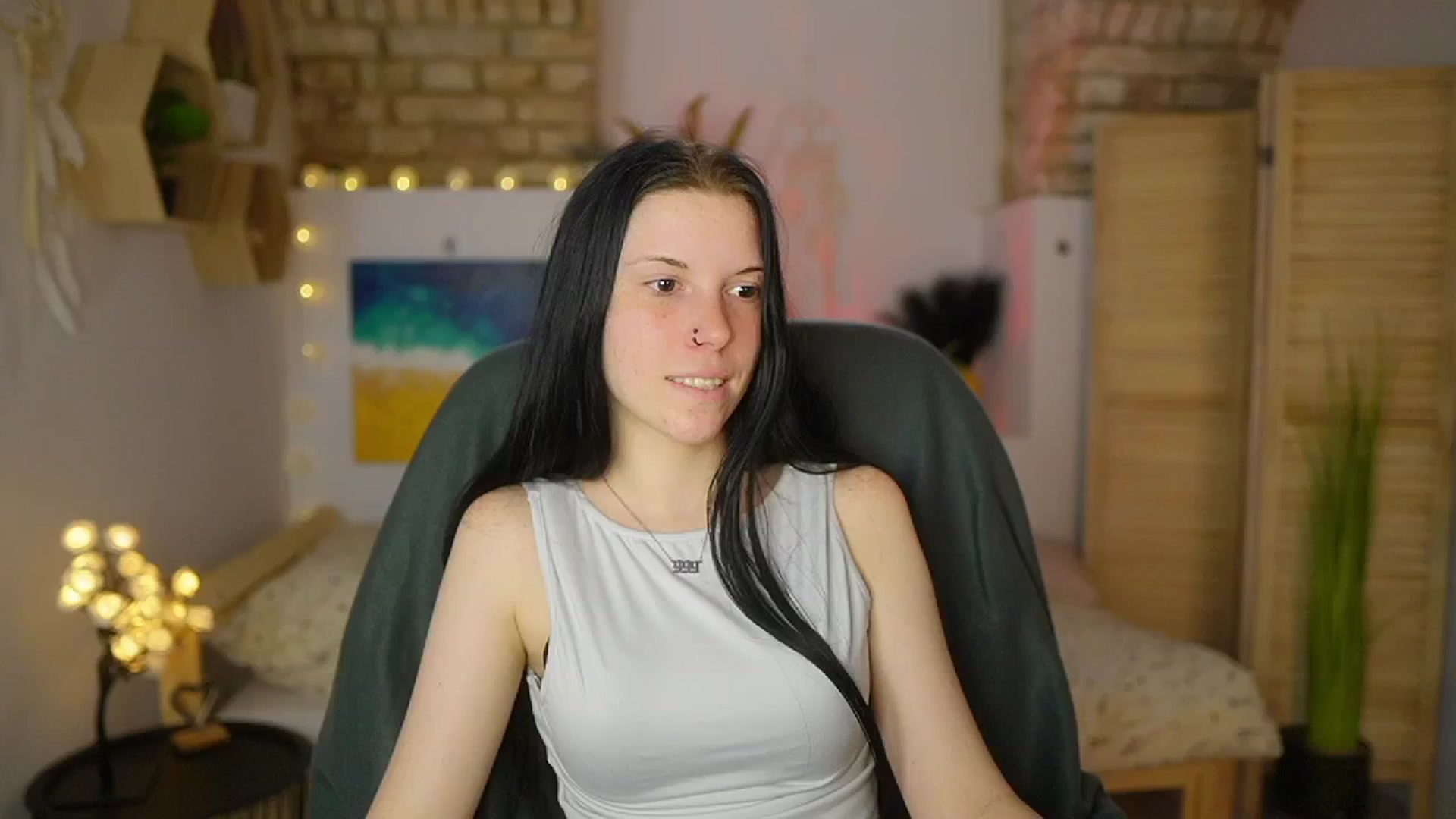 Gallery image thumbnail from April_Ollsen's myfreecams stream on, 04/29/2025, 12:46 image 9 of 20