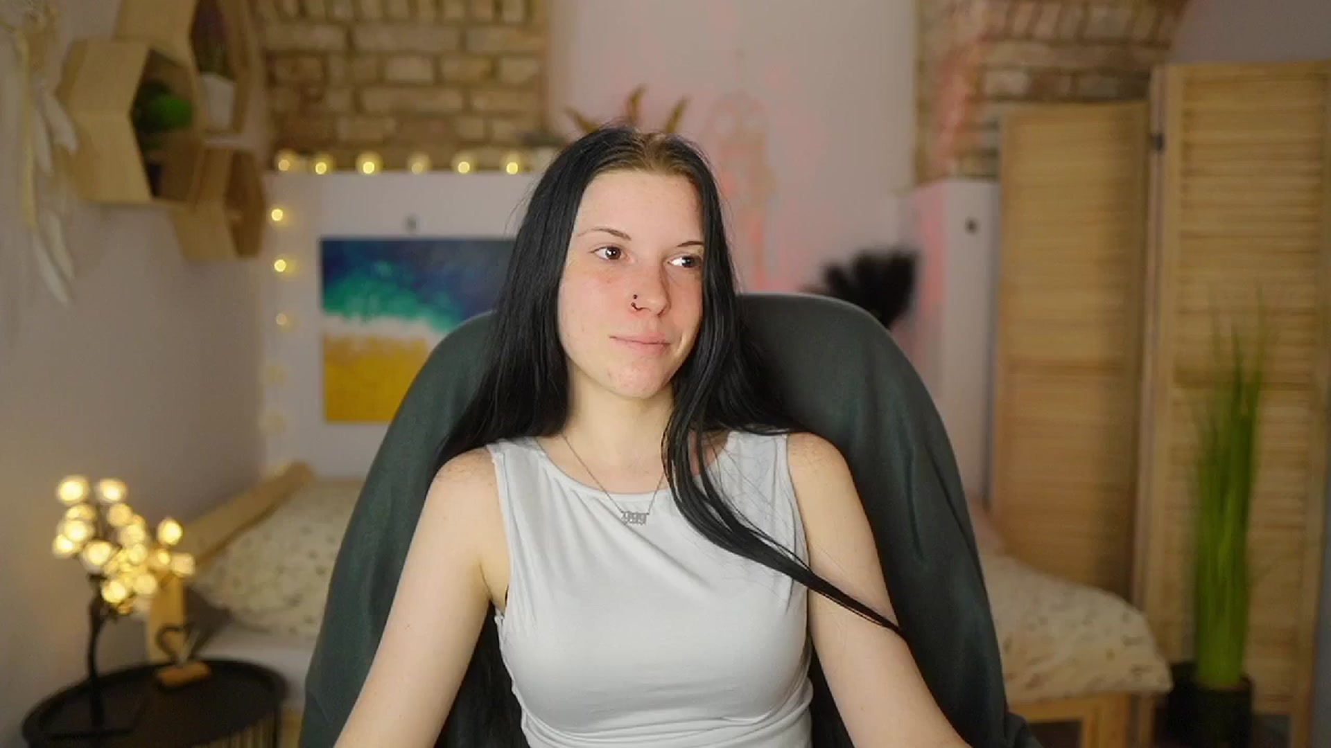 Gallery image thumbnail from April_Ollsen's myfreecams stream on, 04/29/2025, 12:46 image 8 of 20