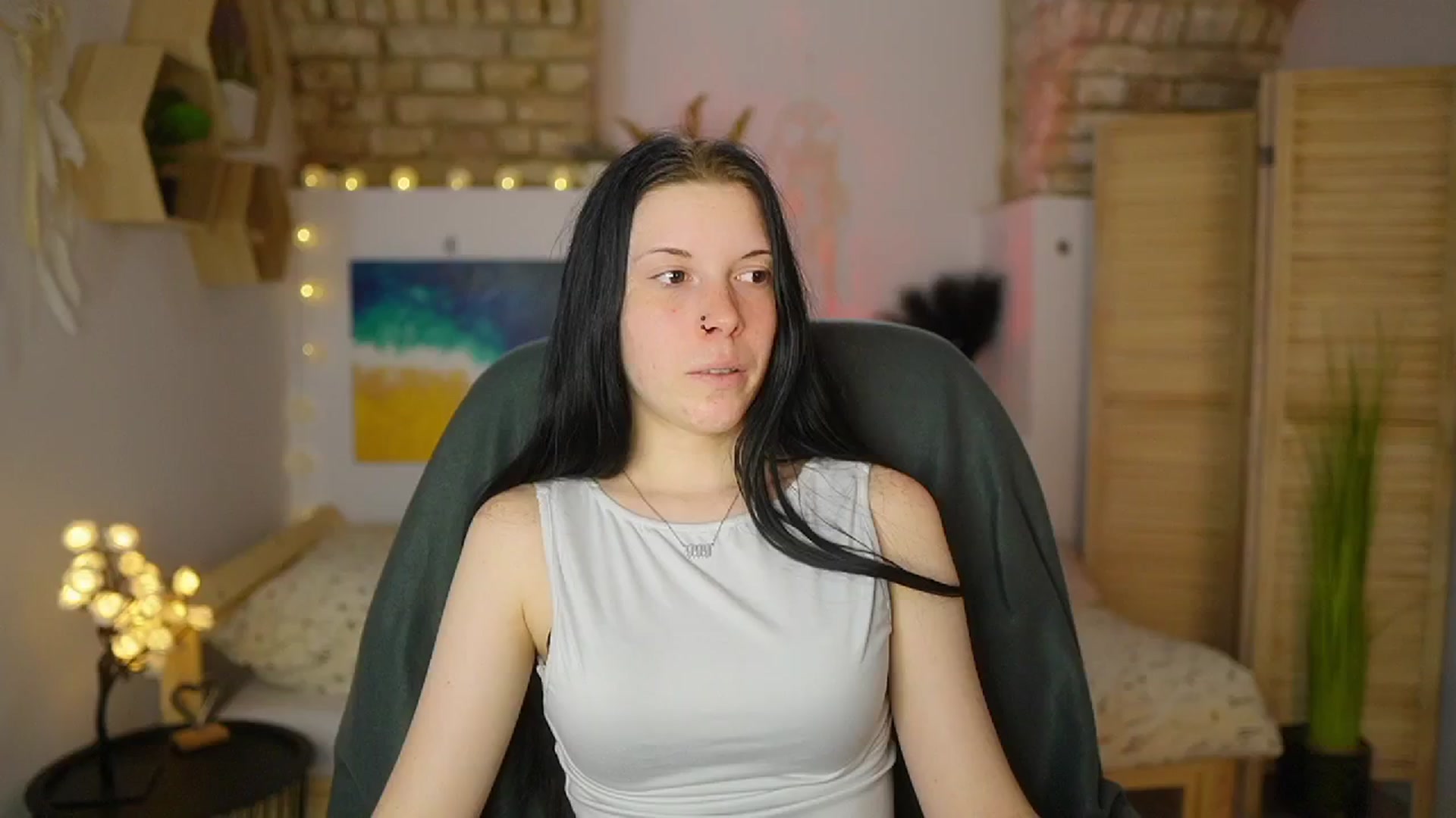 Gallery image thumbnail from April_Ollsen's myfreecams stream on, 04/29/2025, 12:46 image 7 of 20
