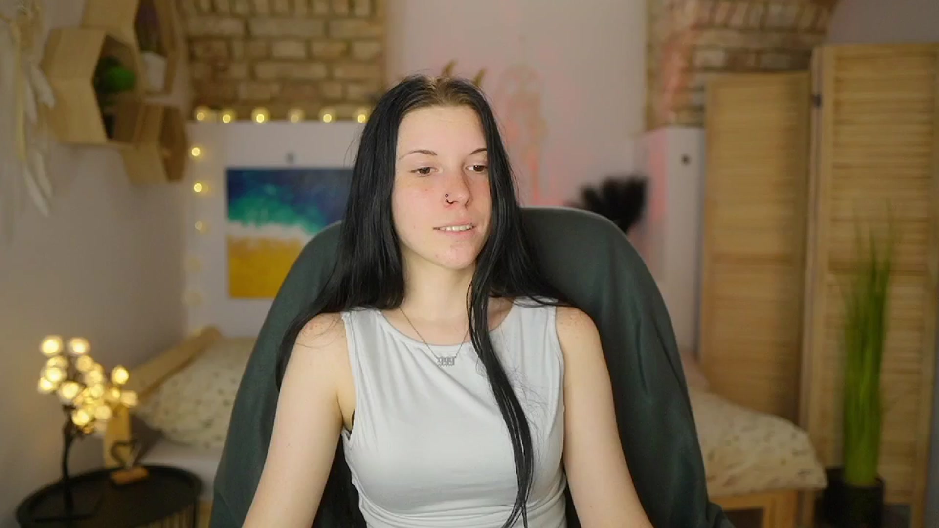Gallery image thumbnail from April_Ollsen's myfreecams stream on, 04/29/2025, 12:46 image 15 of 20
