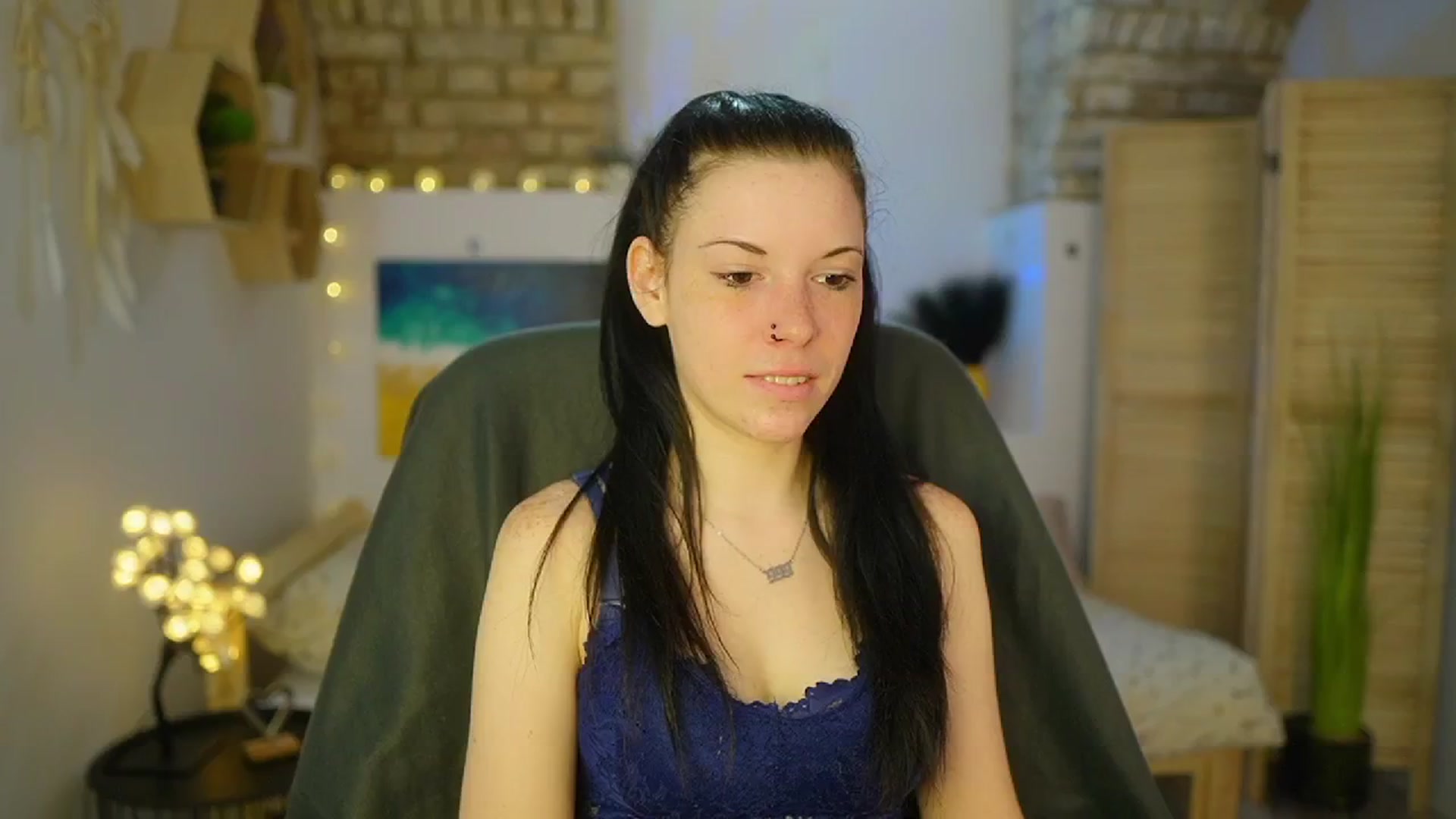 Gallery image thumbnail from April_Ollsen's myfreecams stream on, 05/02/2025, 08:37 image 16 of 20