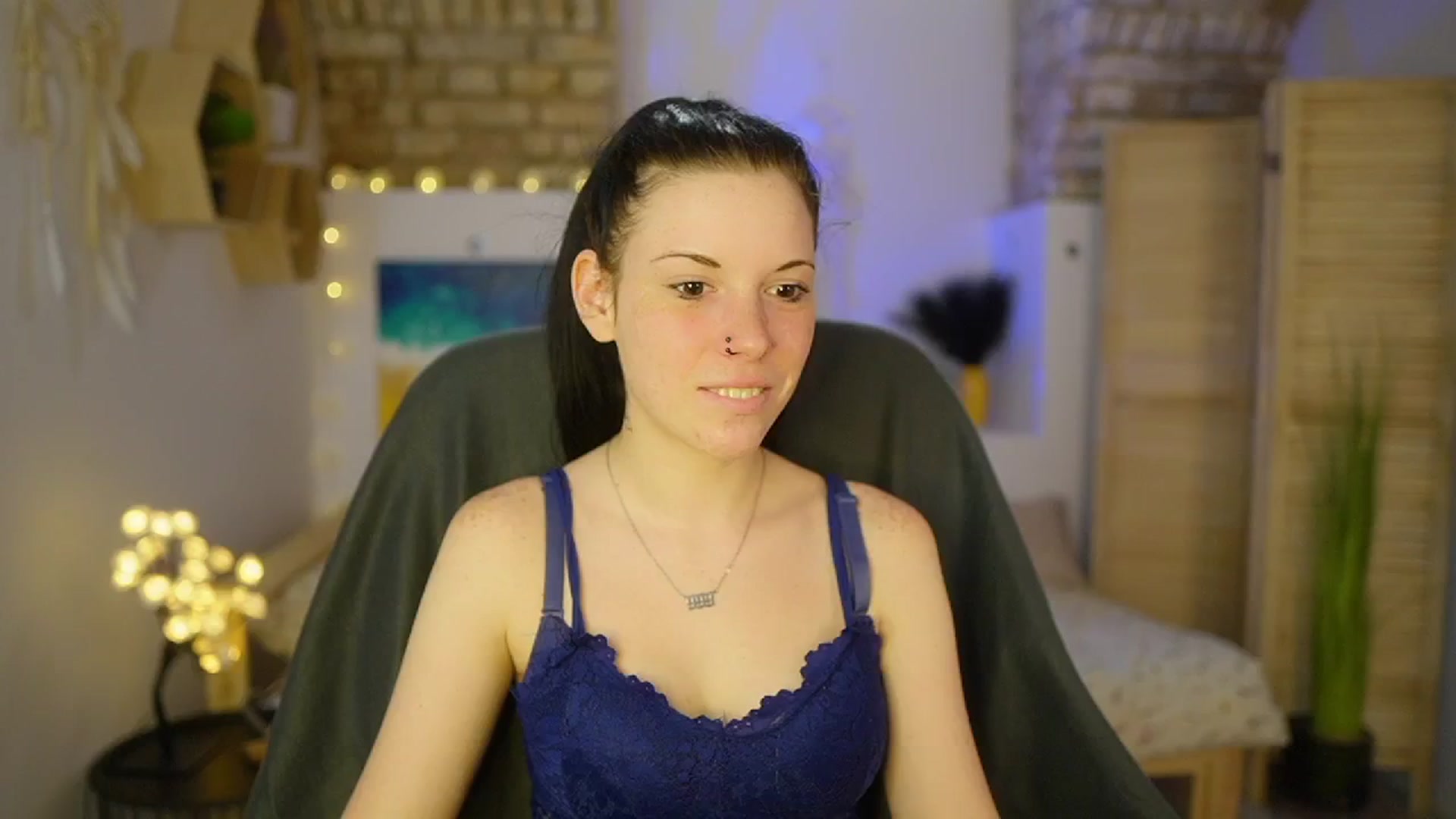 Gallery image thumbnail from April_Ollsen's myfreecams stream on, 05/02/2025, 13:09 image 16 of 20