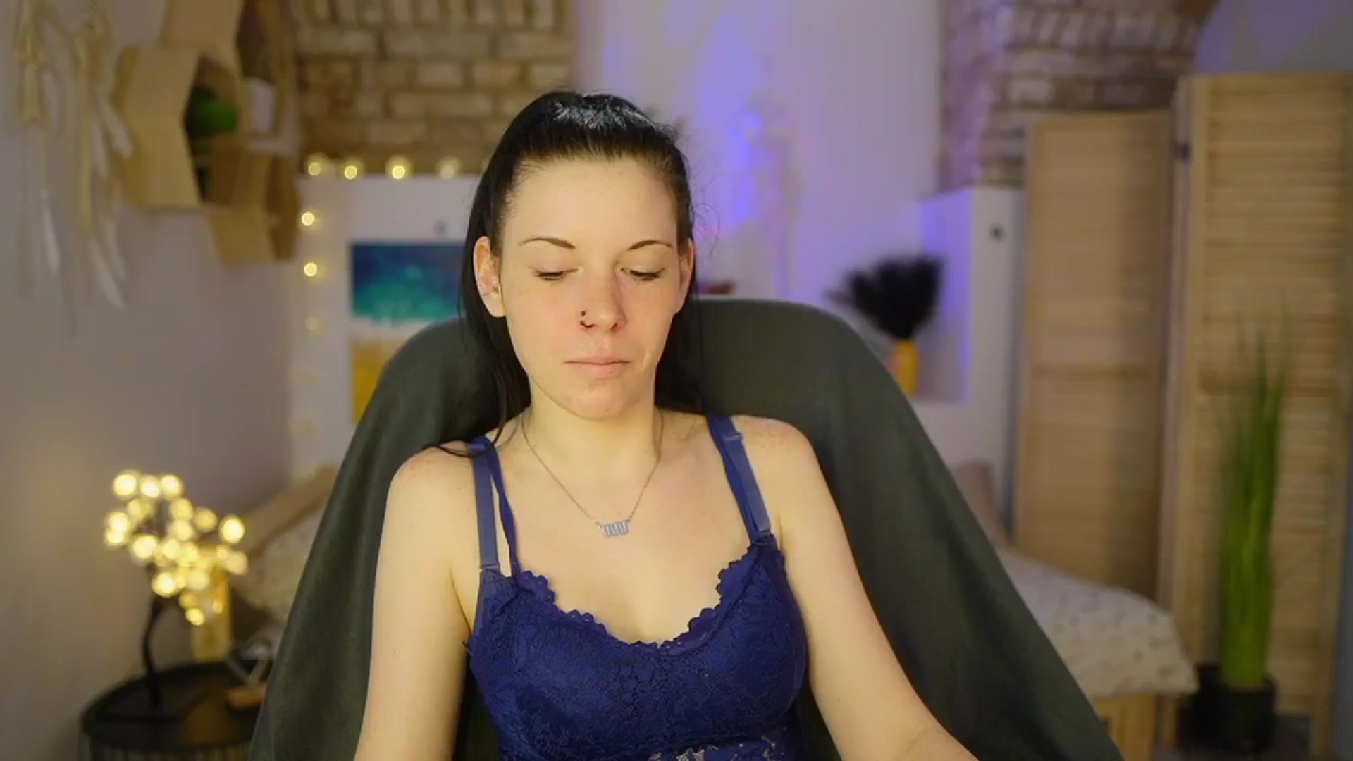 Gallery image thumbnail from April_Ollsen's myfreecams stream on, 05/02/2025, 13:09 image 20 of 20