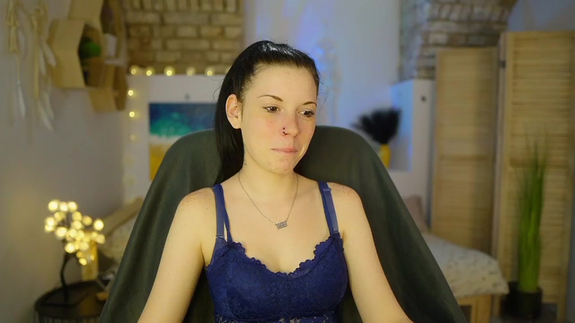 Gallery image thumbnail from April_Ollsen's myfreecams stream on, 05/02/2025, 13:09 image 14 of 20