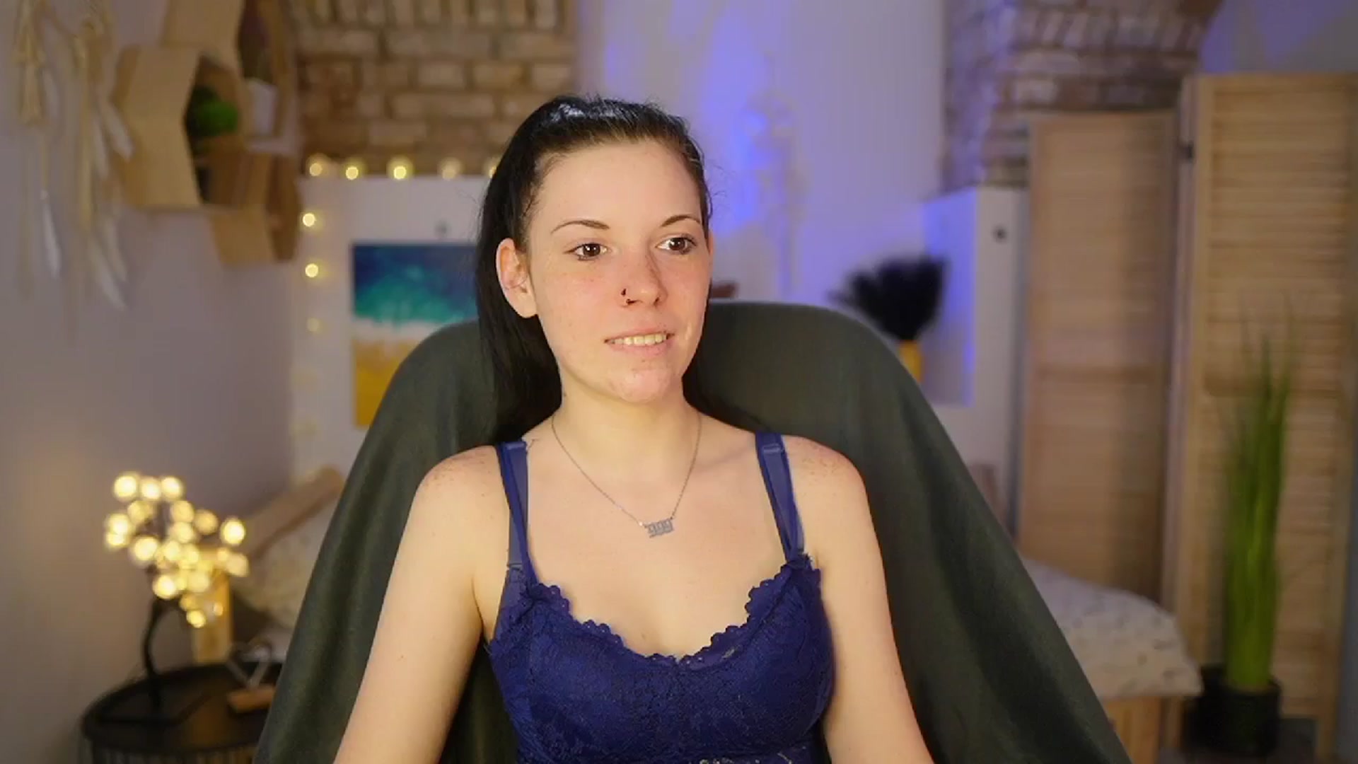 Gallery image thumbnail from April_Ollsen's myfreecams stream on, 05/02/2025, 13:09 image 11 of 20