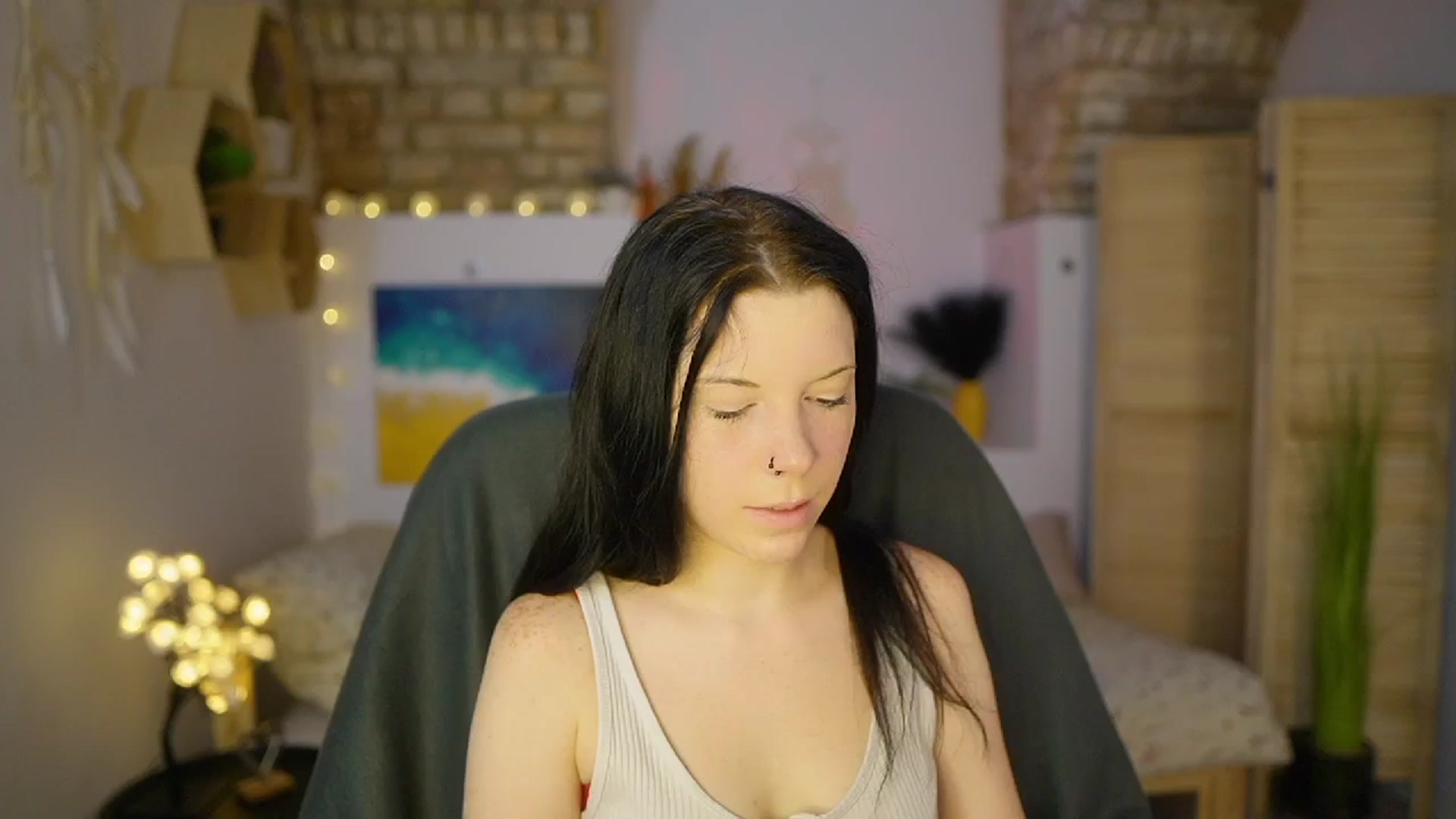 Gallery image thumbnail from April_Ollsen's myfreecams stream on, 05/04/2025, 08:25 image 3 of 20