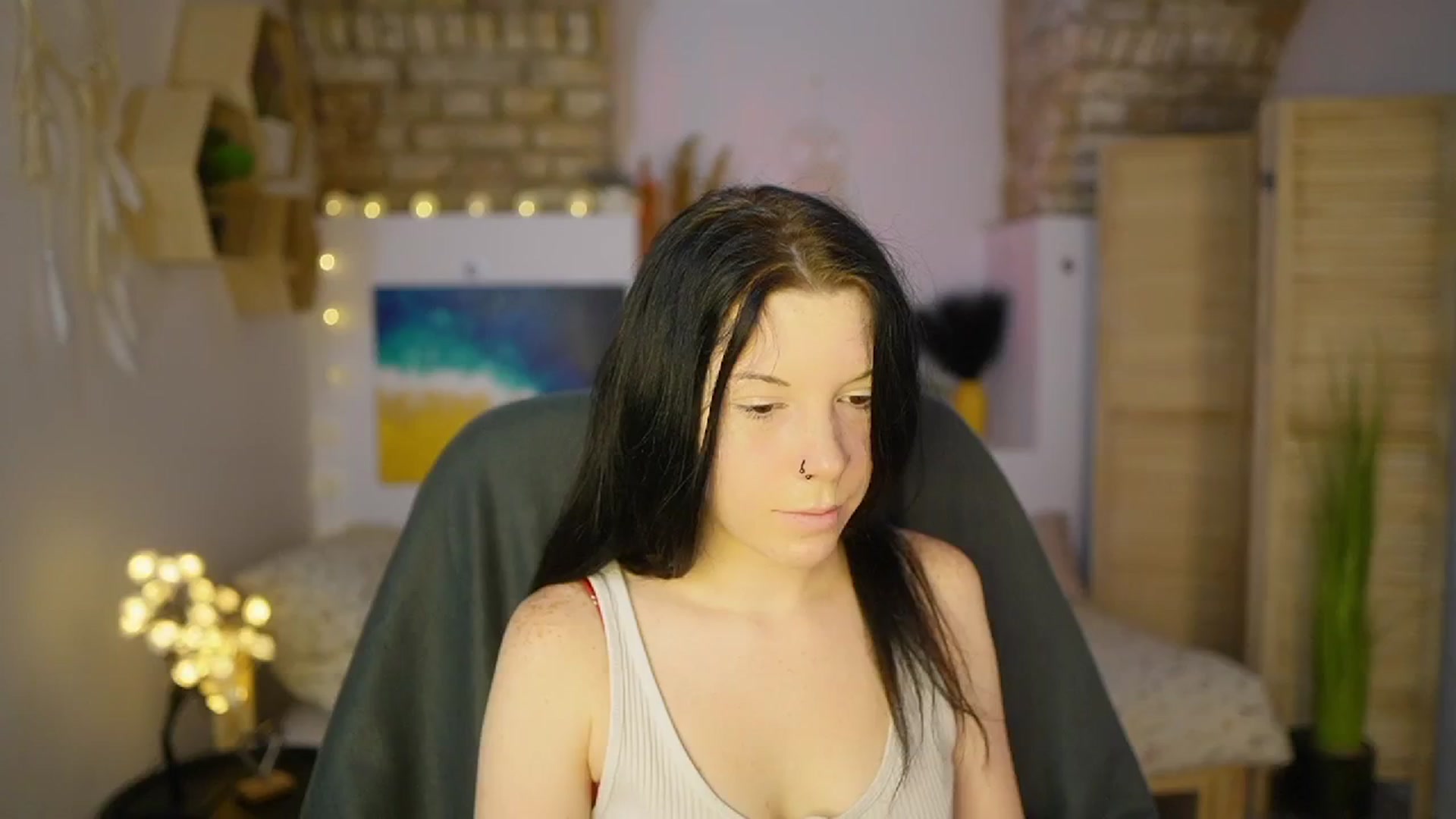 Gallery image thumbnail from April_Ollsen's myfreecams stream on, 05/04/2025, 08:25 image 2 of 20