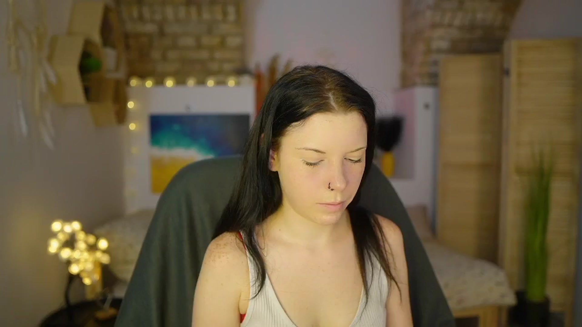 Gallery image thumbnail from April_Ollsen's myfreecams stream on, 05/04/2025, 08:25 image 5 of 20