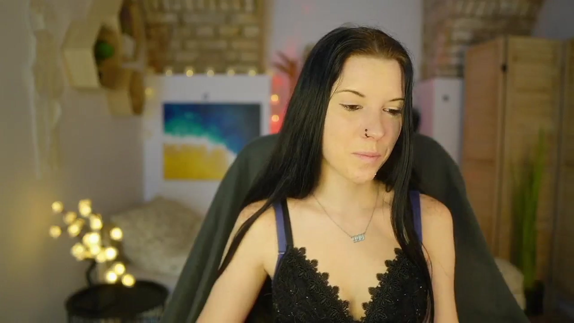 Gallery image thumbnail from April_Ollsen's myfreecams stream on, 05/07/2025, 15:39 image 4 of 20