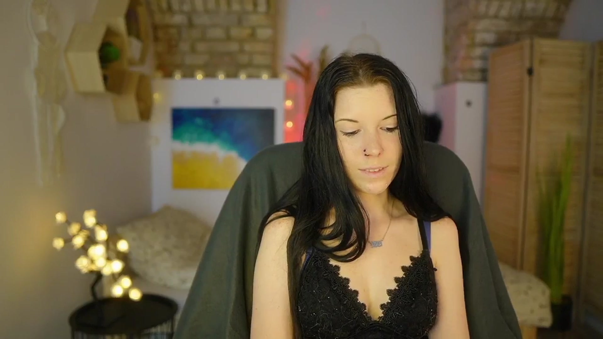 Gallery image thumbnail from April_Ollsen's myfreecams stream on, 05/07/2025, 15:39 image 16 of 20