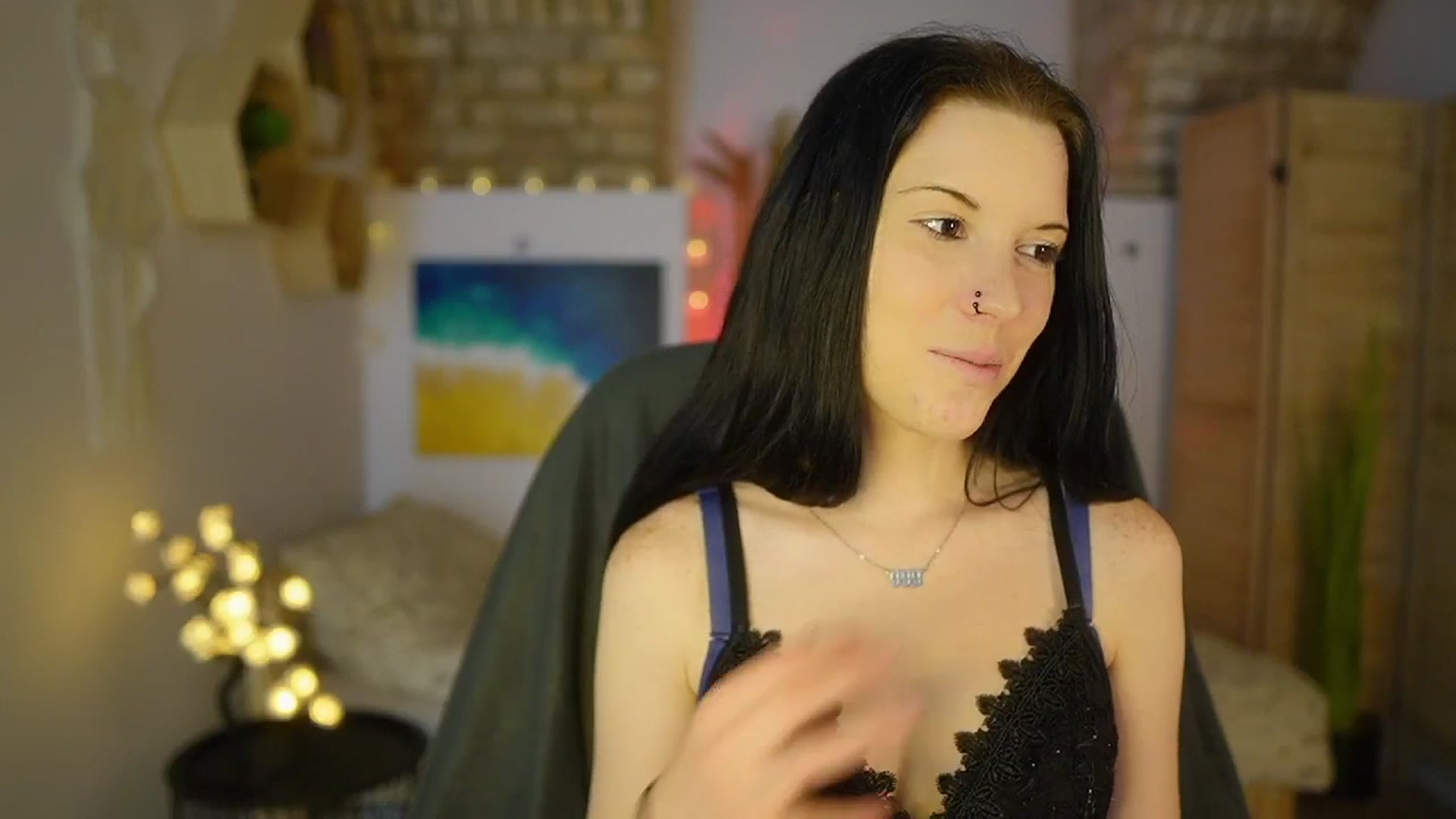 Gallery image thumbnail from April_Ollsen's myfreecams stream on, 05/07/2025, 15:39 image 19 of 20