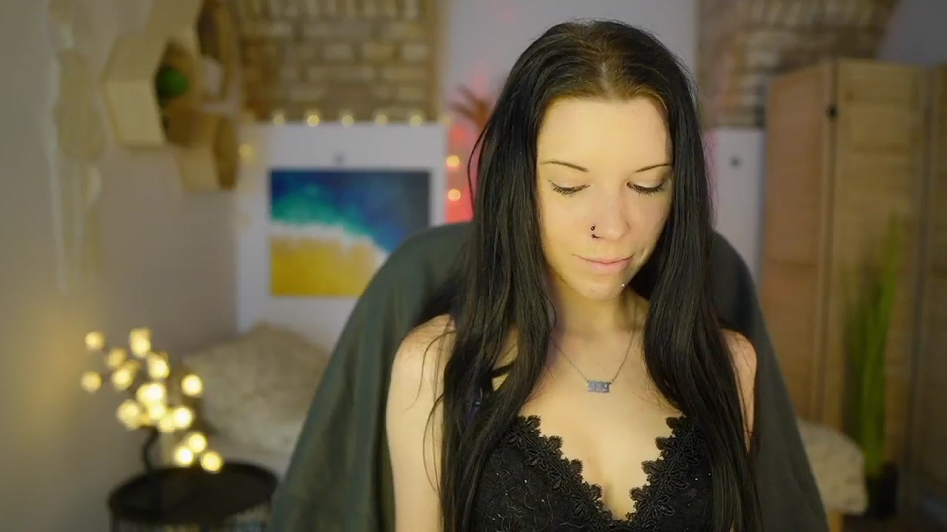 Gallery image thumbnail from April_Ollsen's myfreecams stream on, 05/07/2025, 15:39 image 8 of 20