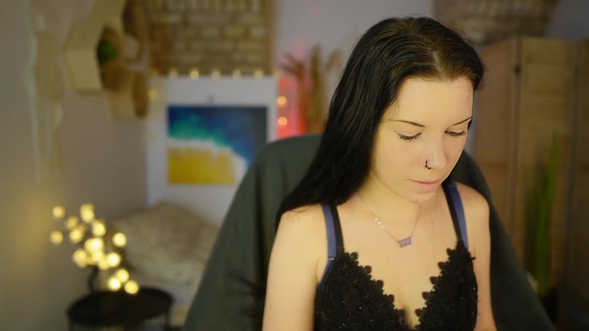 Gallery image thumbnail from April_Ollsen's myfreecams stream on, 05/07/2025, 15:39 image 2 of 20
