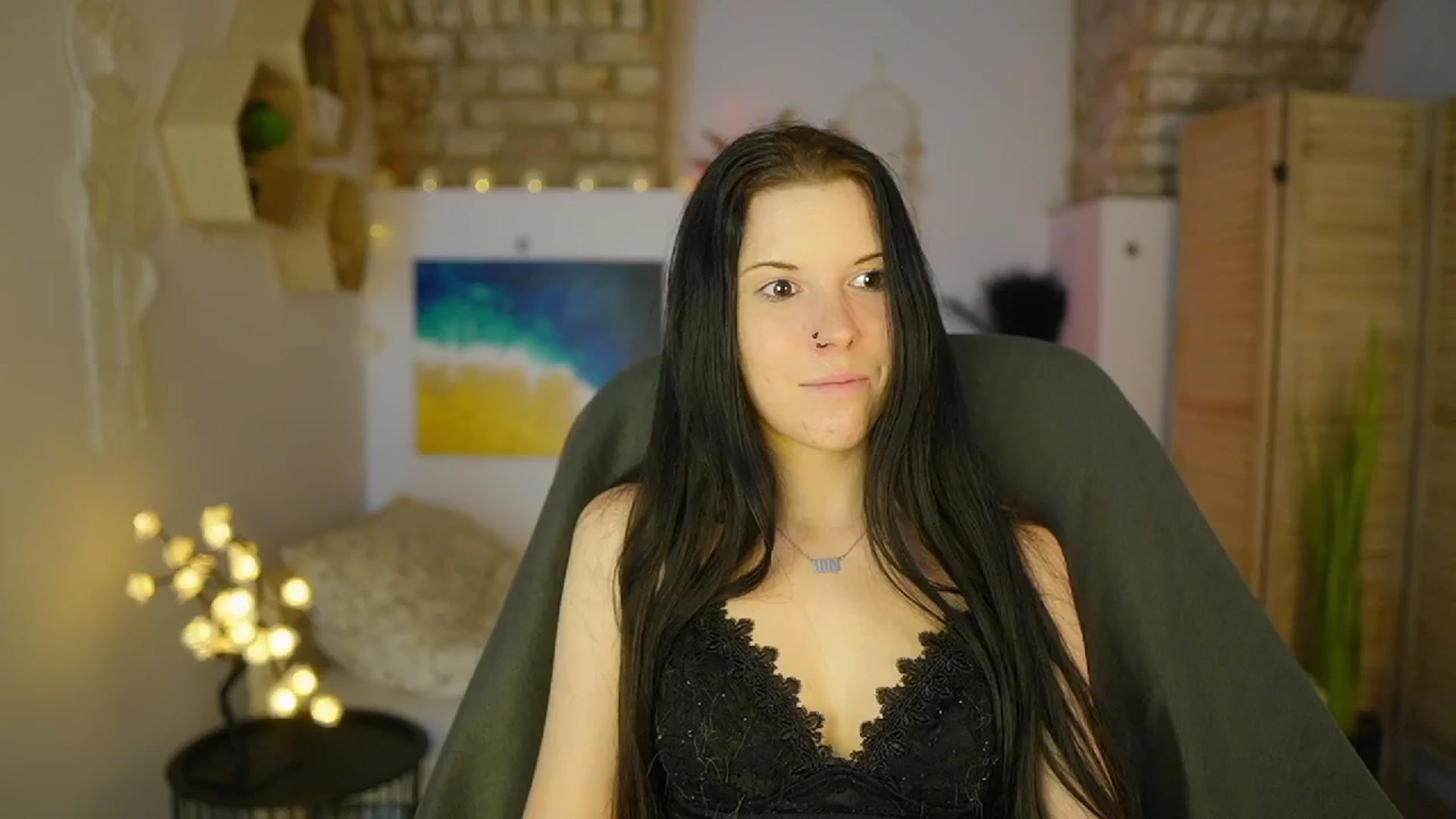 Gallery image thumbnail from April_Ollsen's myfreecams stream on, 05/07/2025, 18:06 image 17 of 20