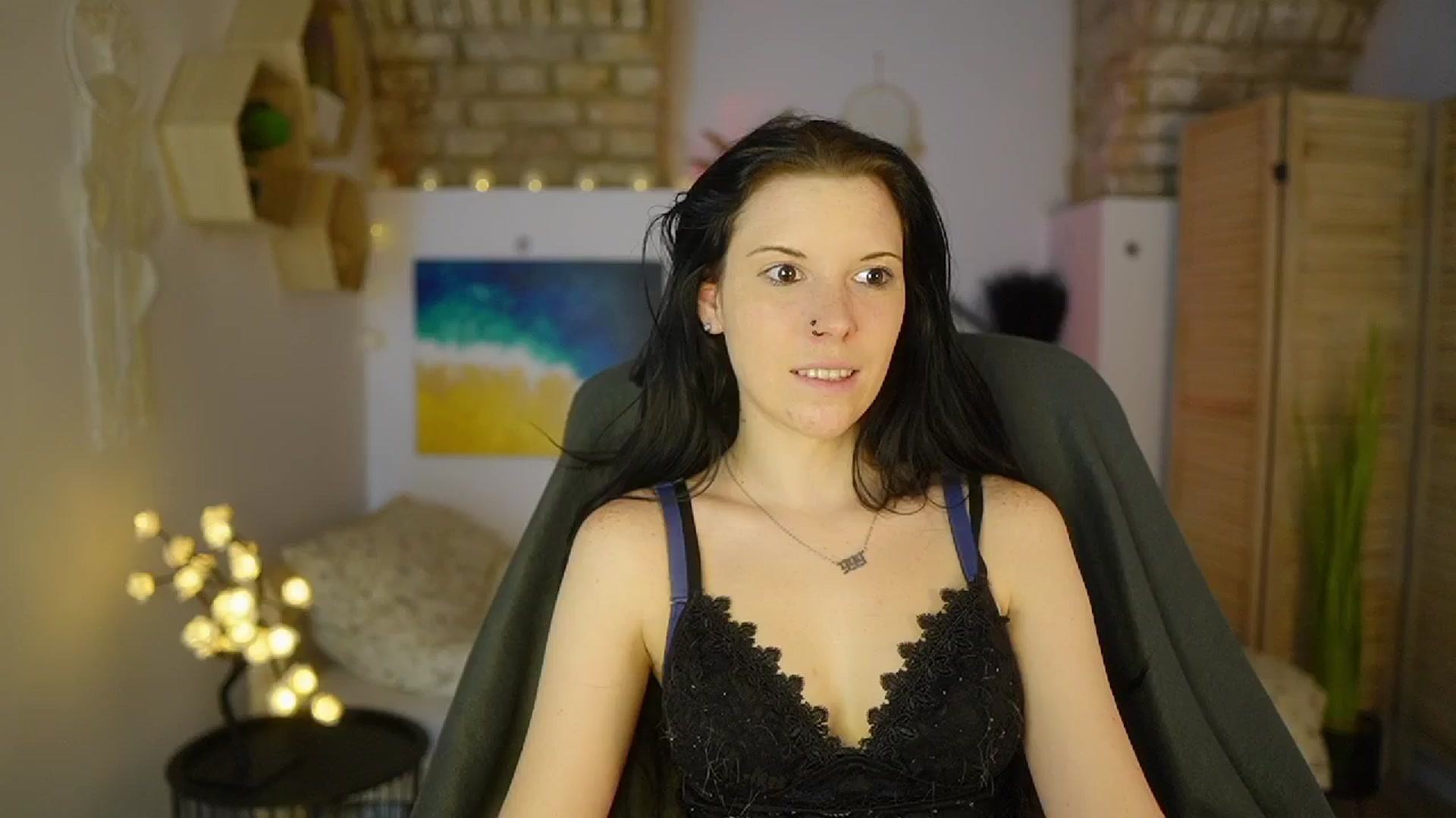 Gallery image thumbnail from April_Ollsen's myfreecams stream on, 05/07/2025, 18:06 image 4 of 20