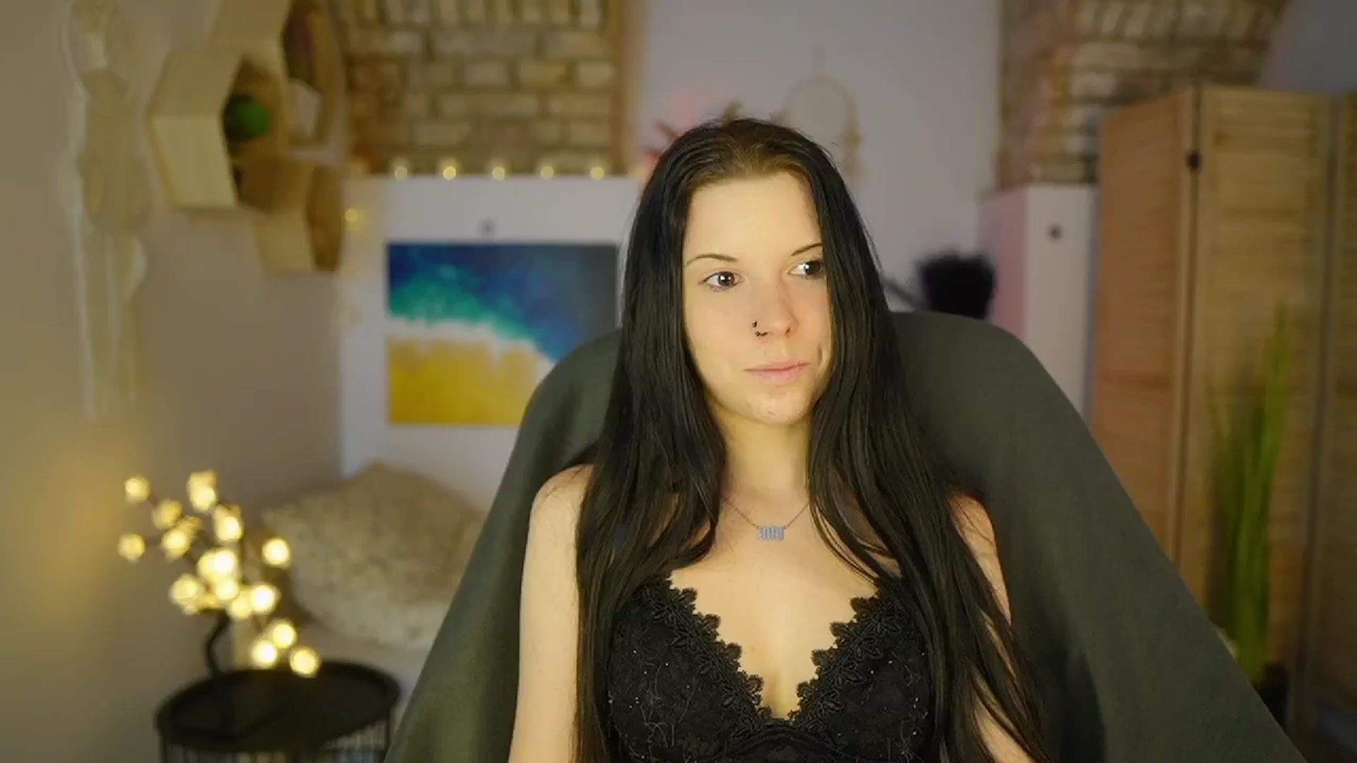 Gallery image thumbnail from April_Ollsen's myfreecams stream on, 05/07/2025, 18:06 image 16 of 20