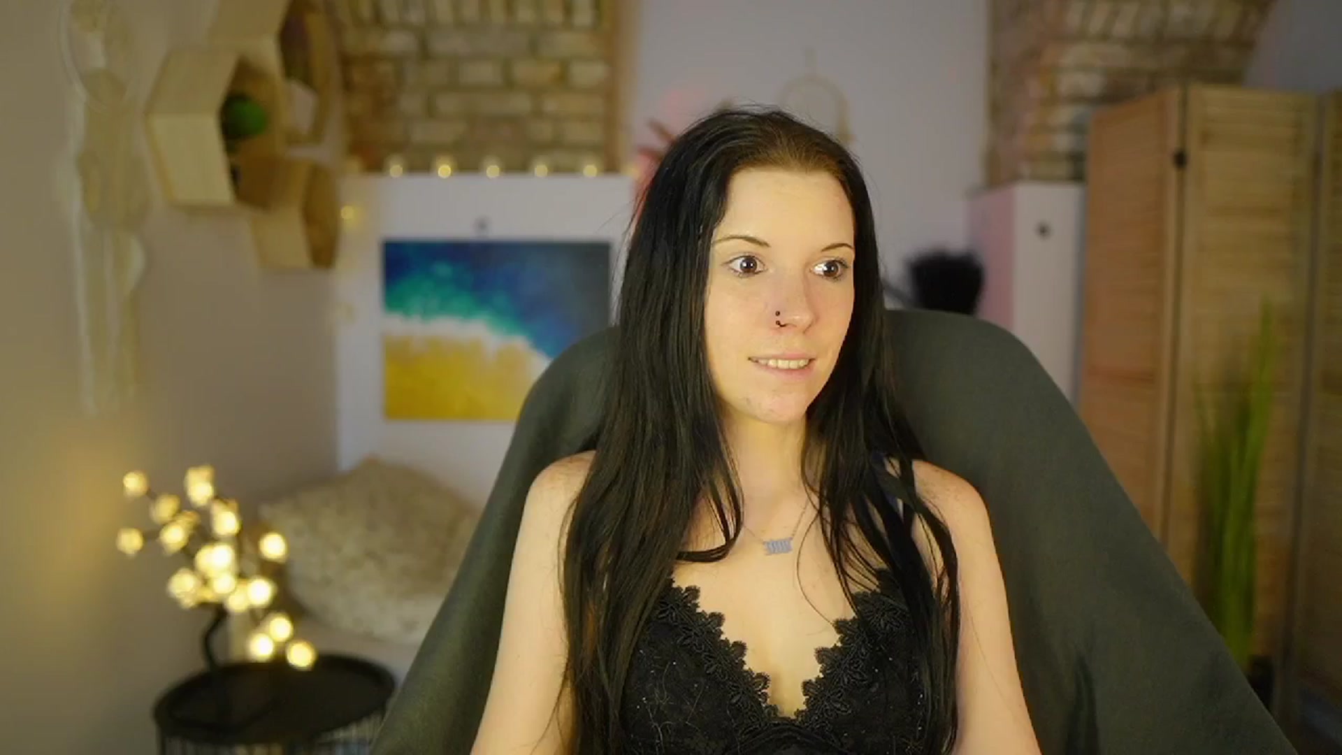 Gallery image thumbnail from April_Ollsen's myfreecams stream on, 05/07/2025, 18:06 image 10 of 20