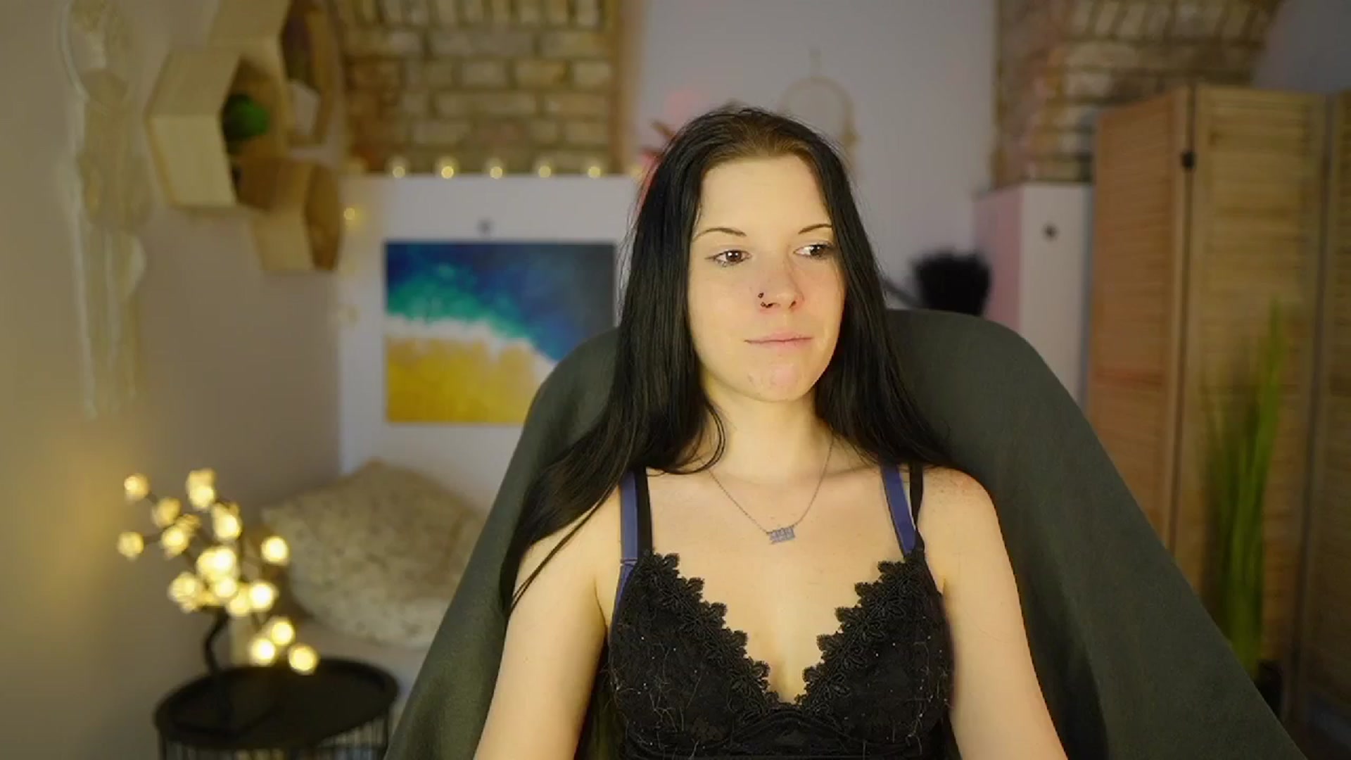 Gallery image thumbnail from April_Ollsen's myfreecams stream on, 05/07/2025, 18:06 image 13 of 20