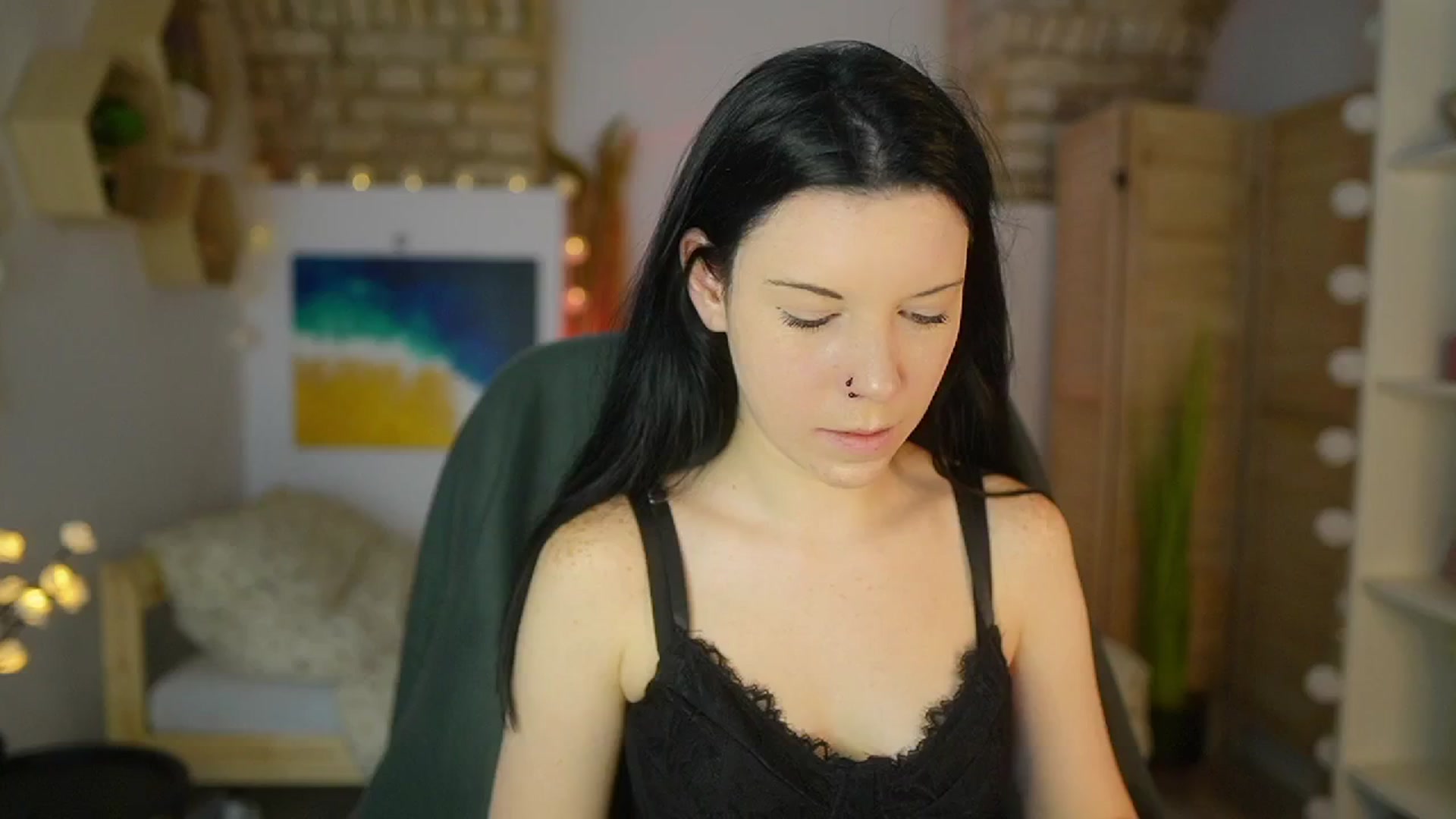Gallery image thumbnail from April_Ollsen's myfreecams stream on, 05/10/2025, 09:49 image 15 of 20