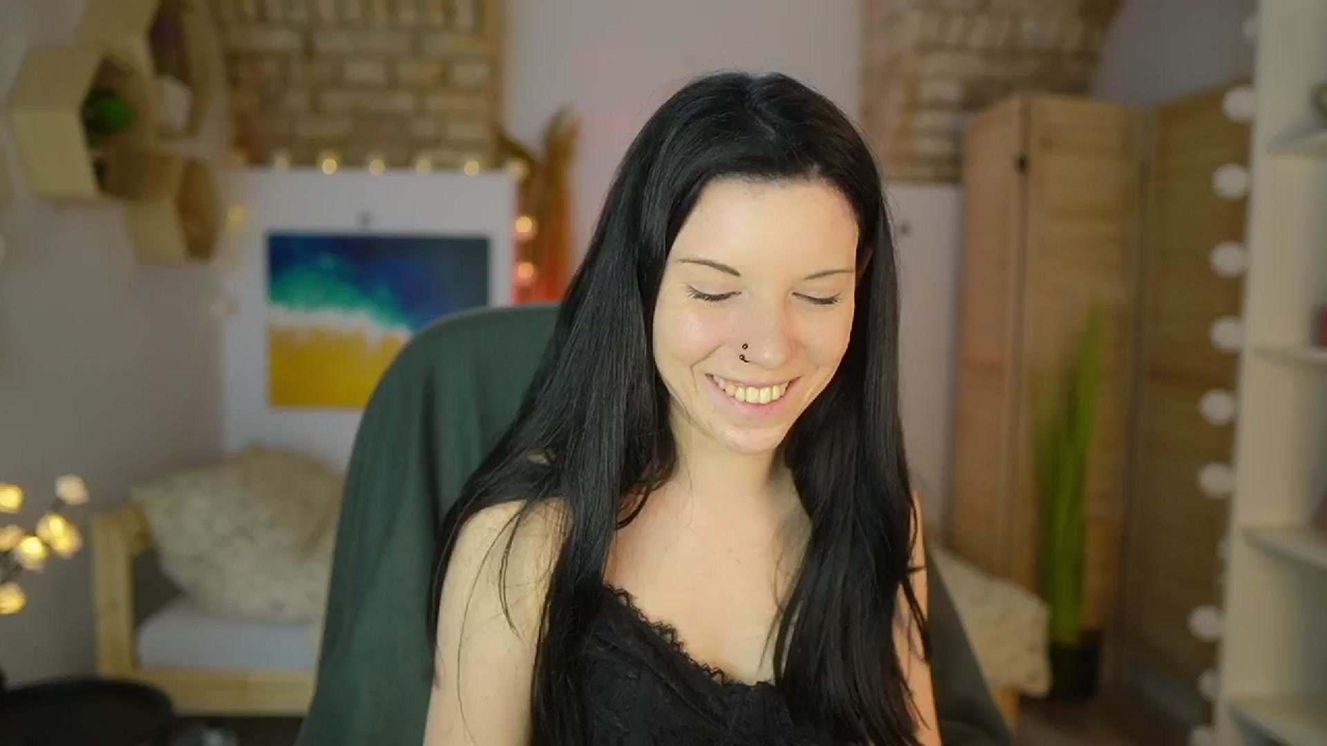 Gallery image thumbnail from April_Ollsen's myfreecams stream on, 05/10/2025, 11:21 image 14 of 20