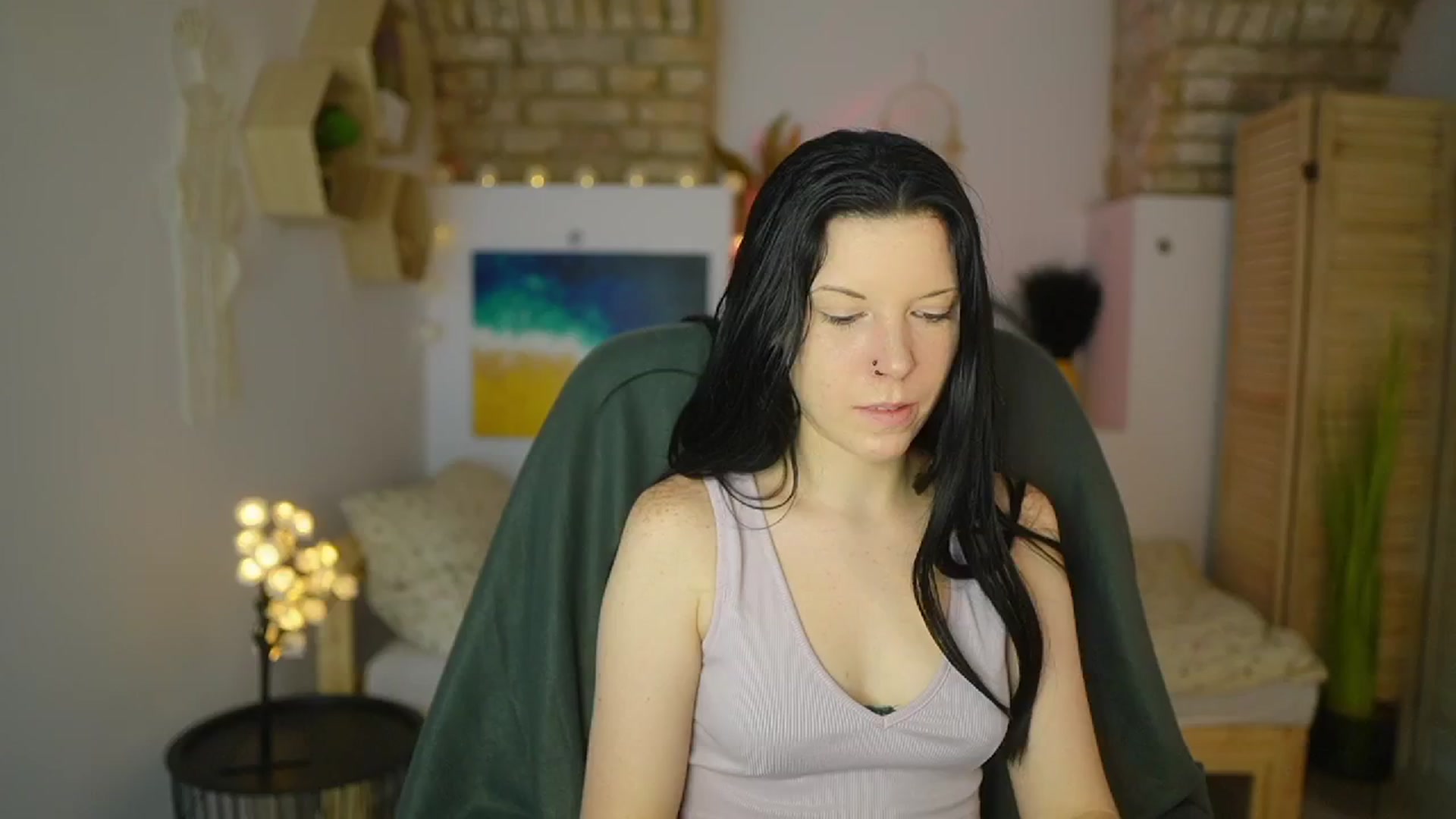 Gallery image thumbnail from April_Ollsen's myfreecams stream on, 05/13/2025, 13:01 image 3 of 20