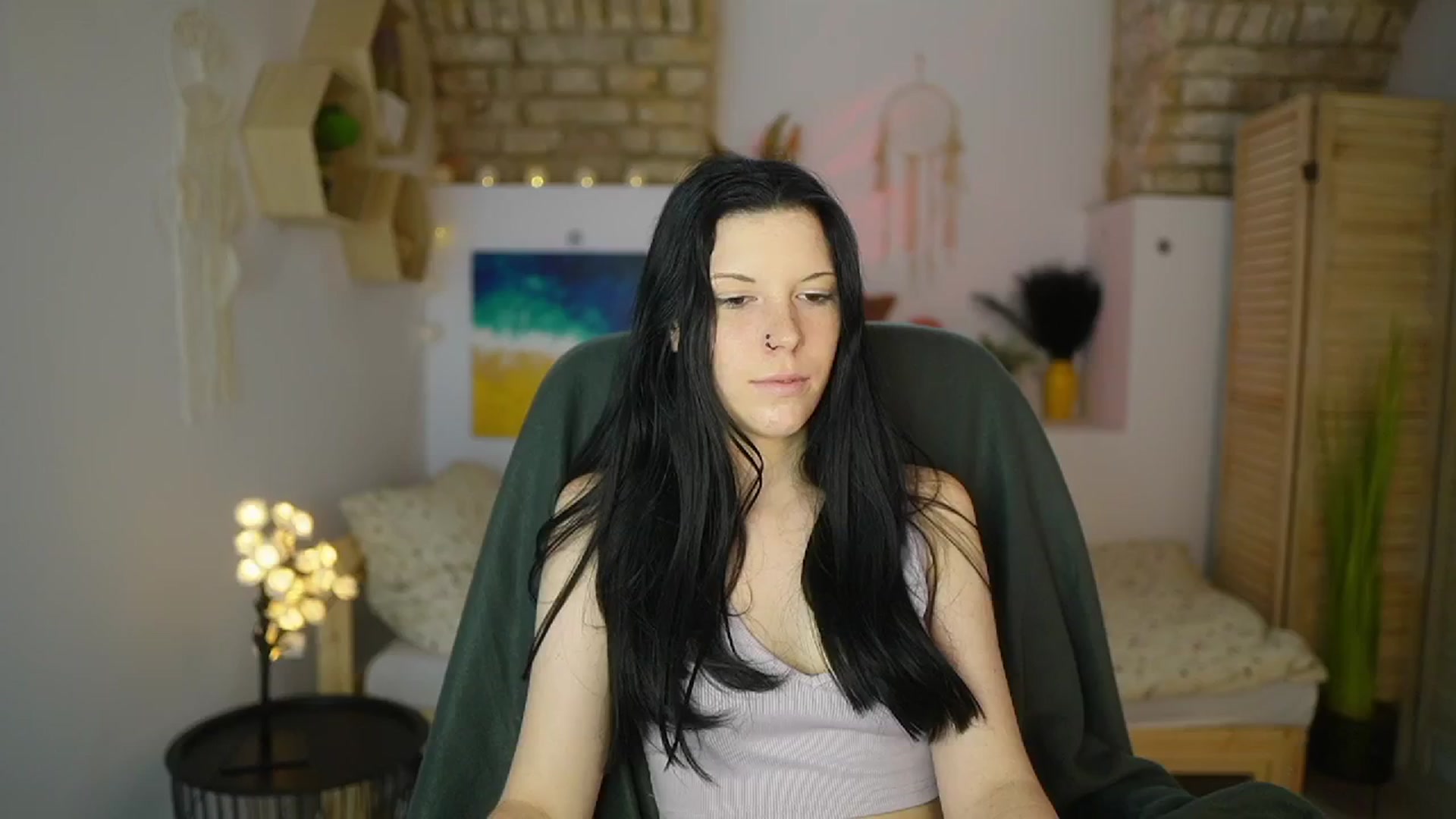 Gallery image thumbnail from April_Ollsen's myfreecams stream on, 05/13/2025, 13:01 image 17 of 20