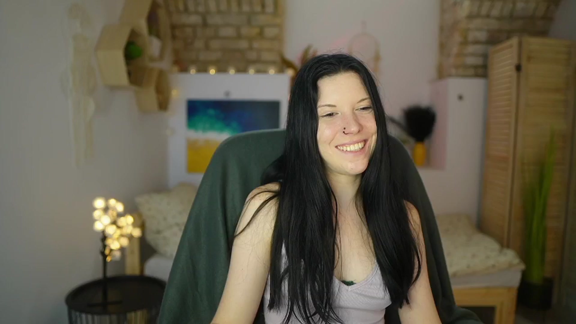 Gallery image thumbnail from April_Ollsen's myfreecams stream on, 05/13/2025, 13:01 image 12 of 20