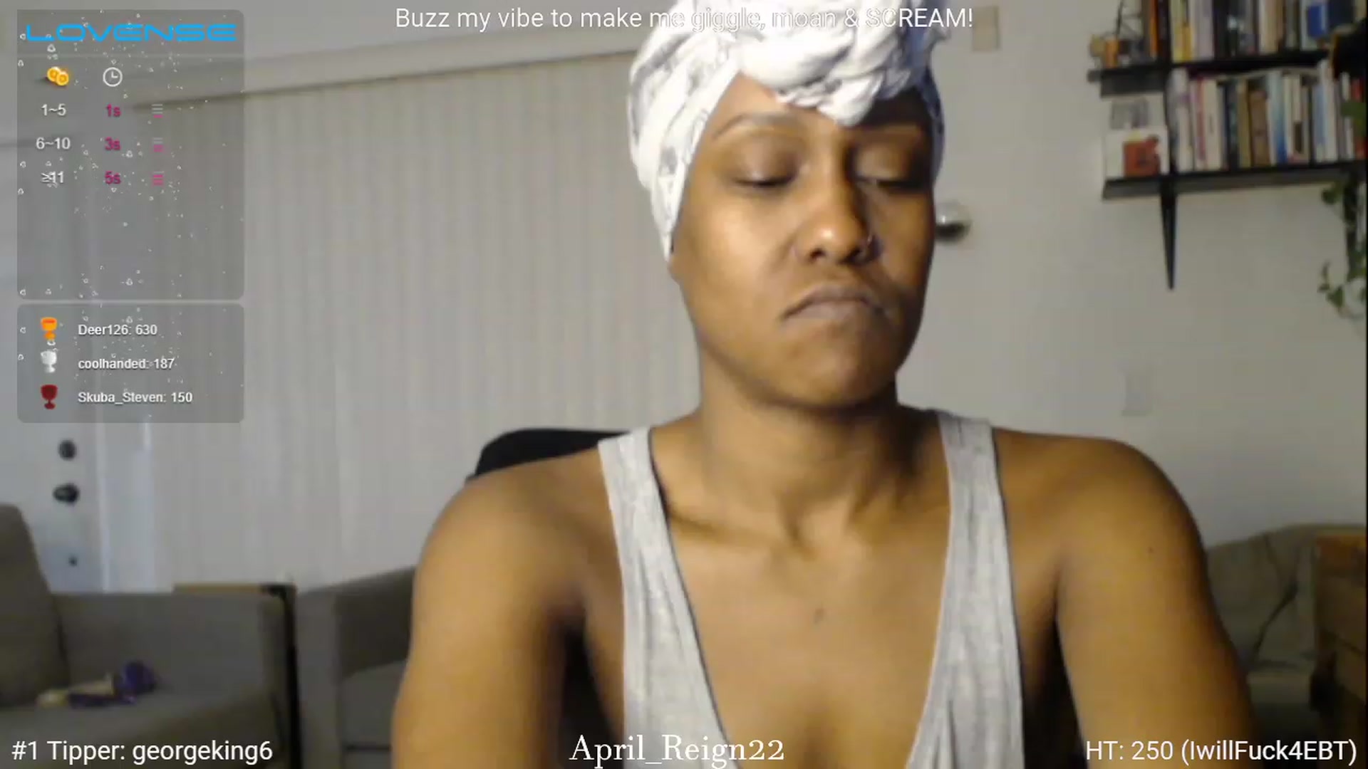 Gallery image thumbnail from April_Reign22's myfreecams stream on, 11/15/2022, 19:38 image 19 of 20
