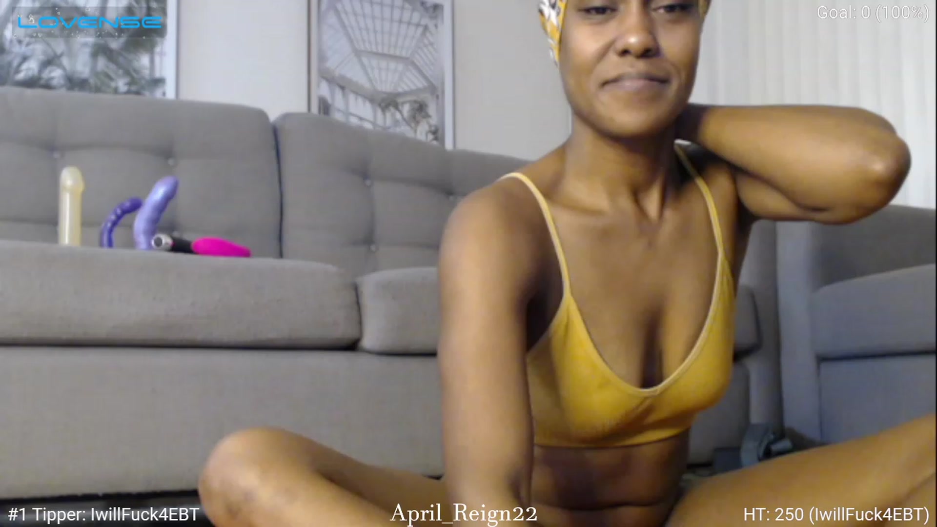 Gallery image thumbnail from April_Reign22's myfreecams stream on, 11/19/2022, 24:02 image 10 of 20