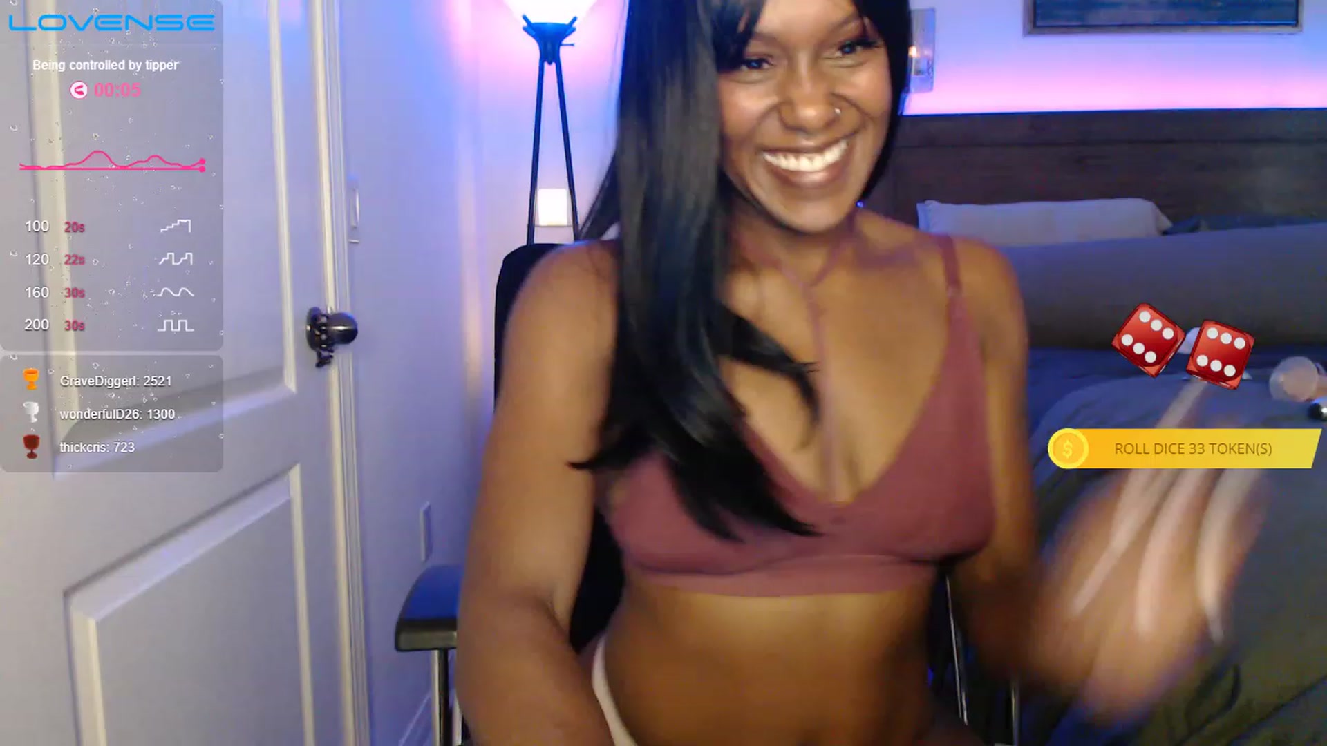 Gallery image thumbnail from April_Reign22's myfreecams stream on, 11/30/2022, 22:14 image 8 of 20