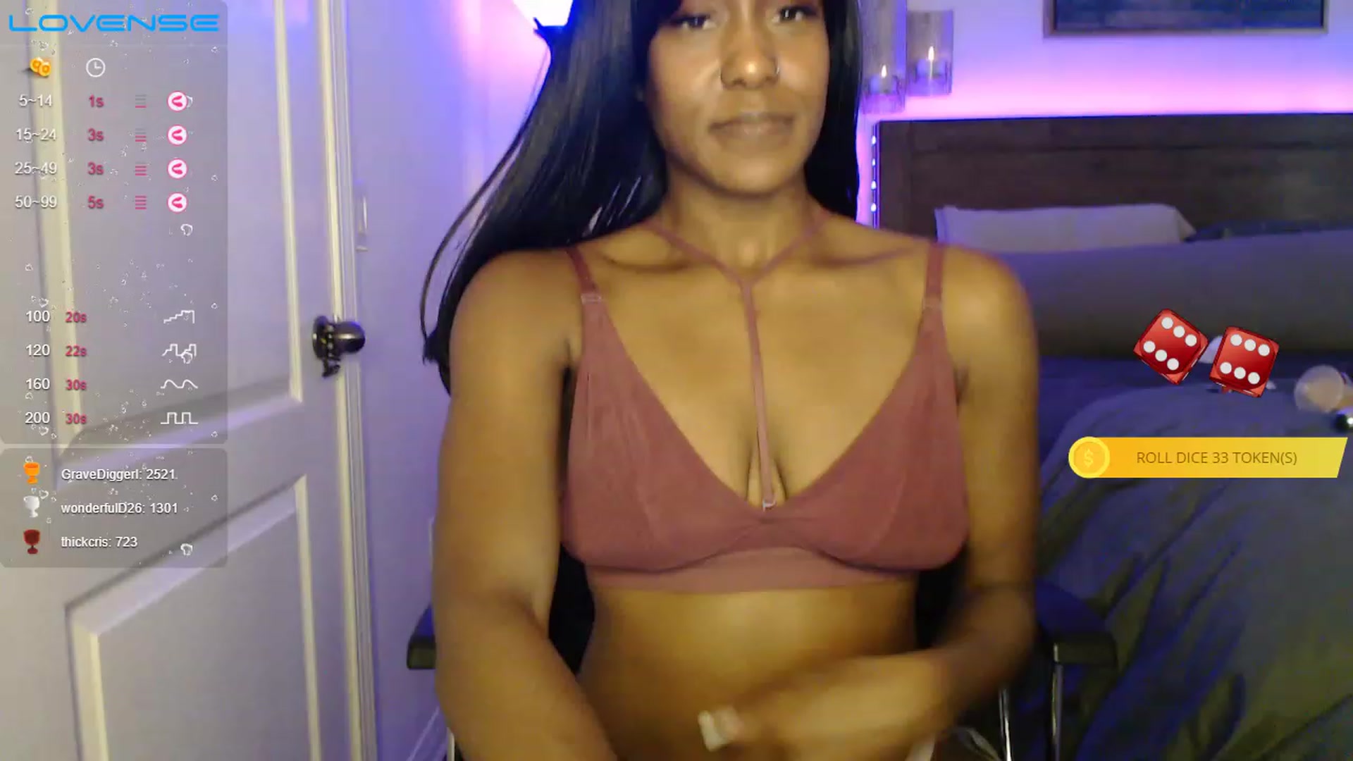 Gallery image thumbnail from April_Reign22's myfreecams stream on, 11/30/2022, 22:14 image 13 of 20