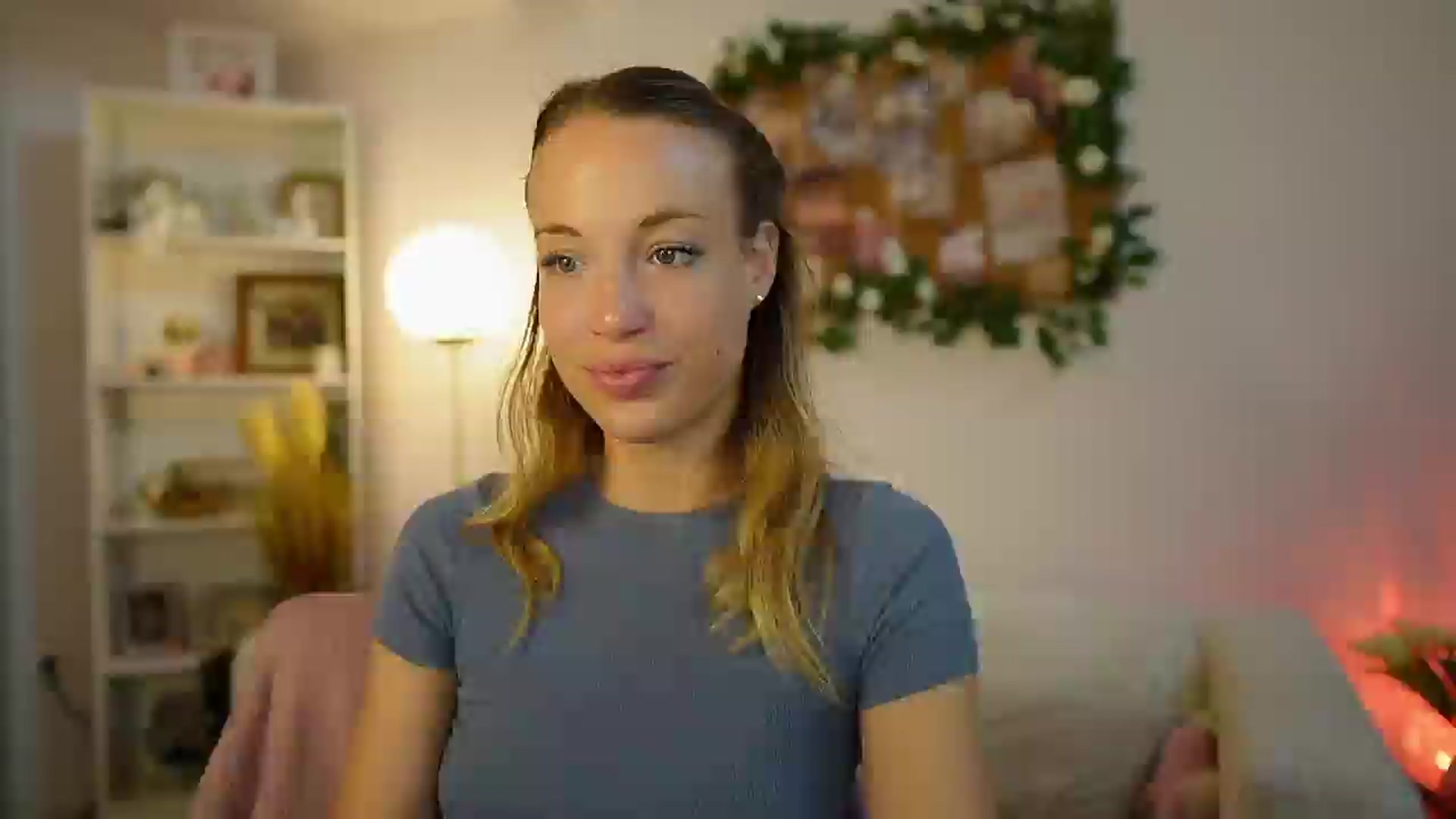 Gallery image thumbnail from April_Rose_'s myfreecams stream on, 05/31/2025, 08:59 image 3 of 20