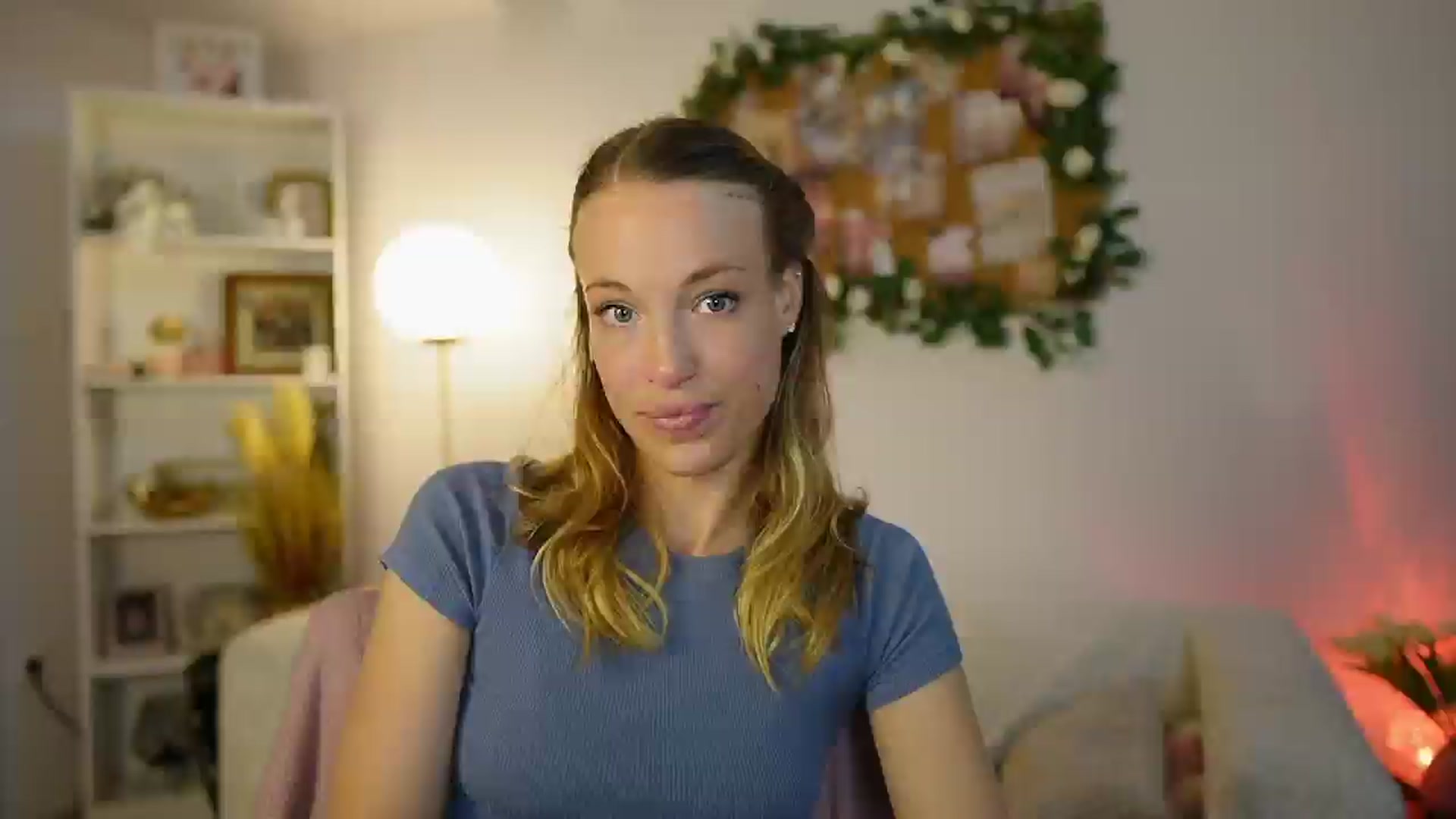 Gallery image thumbnail from April_Rose_'s myfreecams stream on, 05/31/2025, 09:35 image 2 of 20