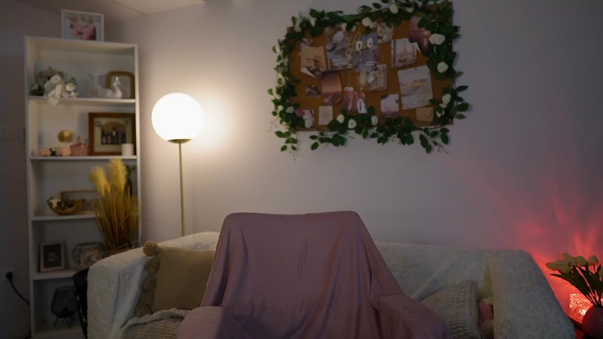 Gallery image thumbnail from April_Rose_'s myfreecams stream on, 05/31/2025, 09:35 image 14 of 20
