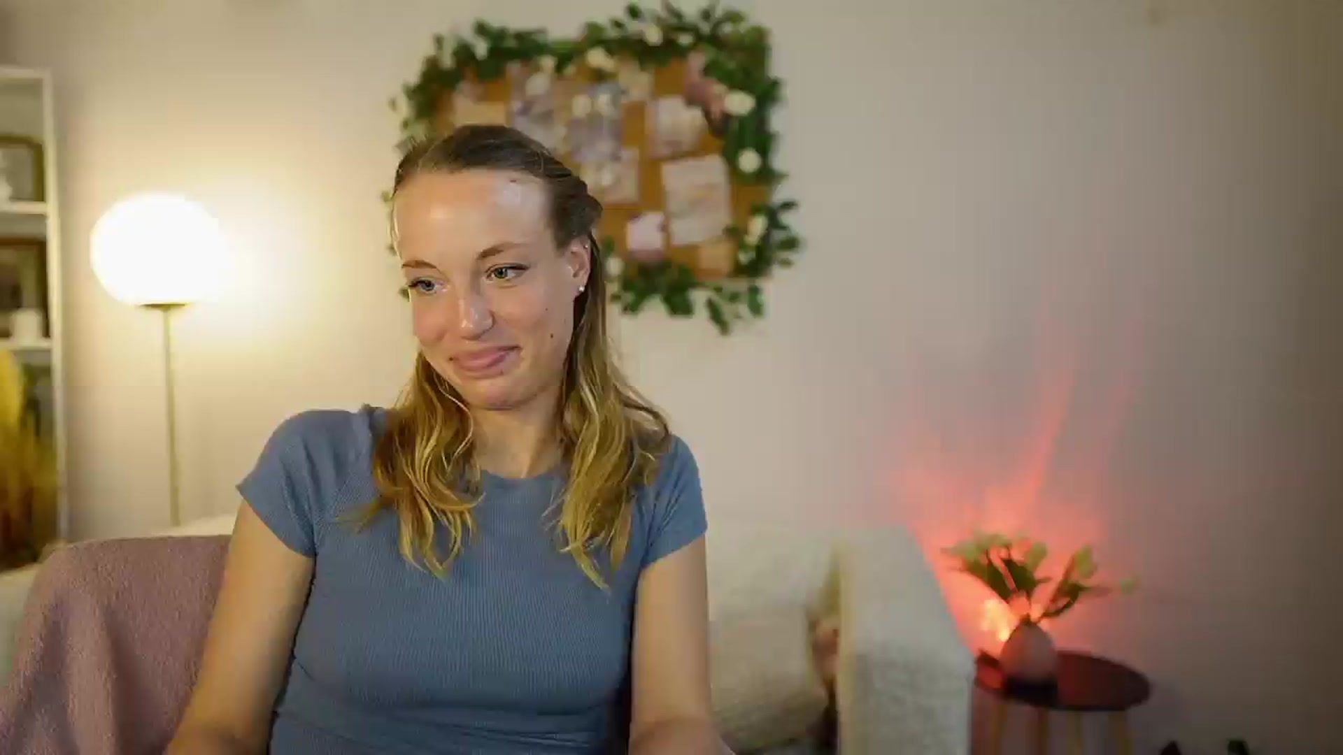 Gallery image thumbnail from April_Rose_'s myfreecams stream on, 05/31/2025, 11:42 image 19 of 20