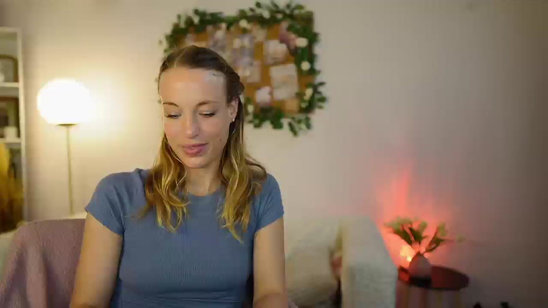 Gallery image thumbnail from April_Rose_'s myfreecams stream on, 05/31/2025, 11:42 image 18 of 20