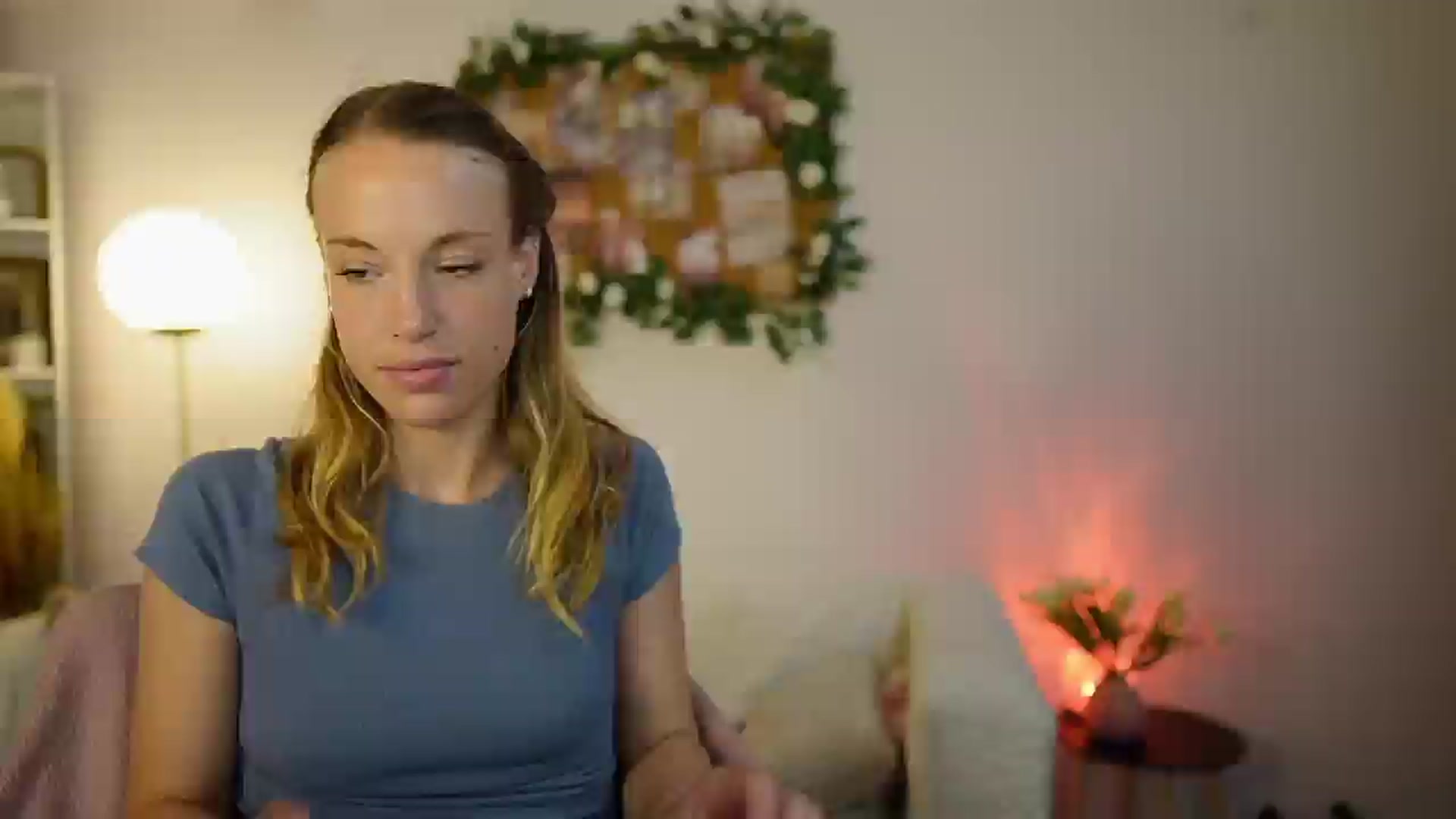 Gallery image thumbnail from April_Rose_'s myfreecams stream on, 05/31/2025, 11:42 image 16 of 20
