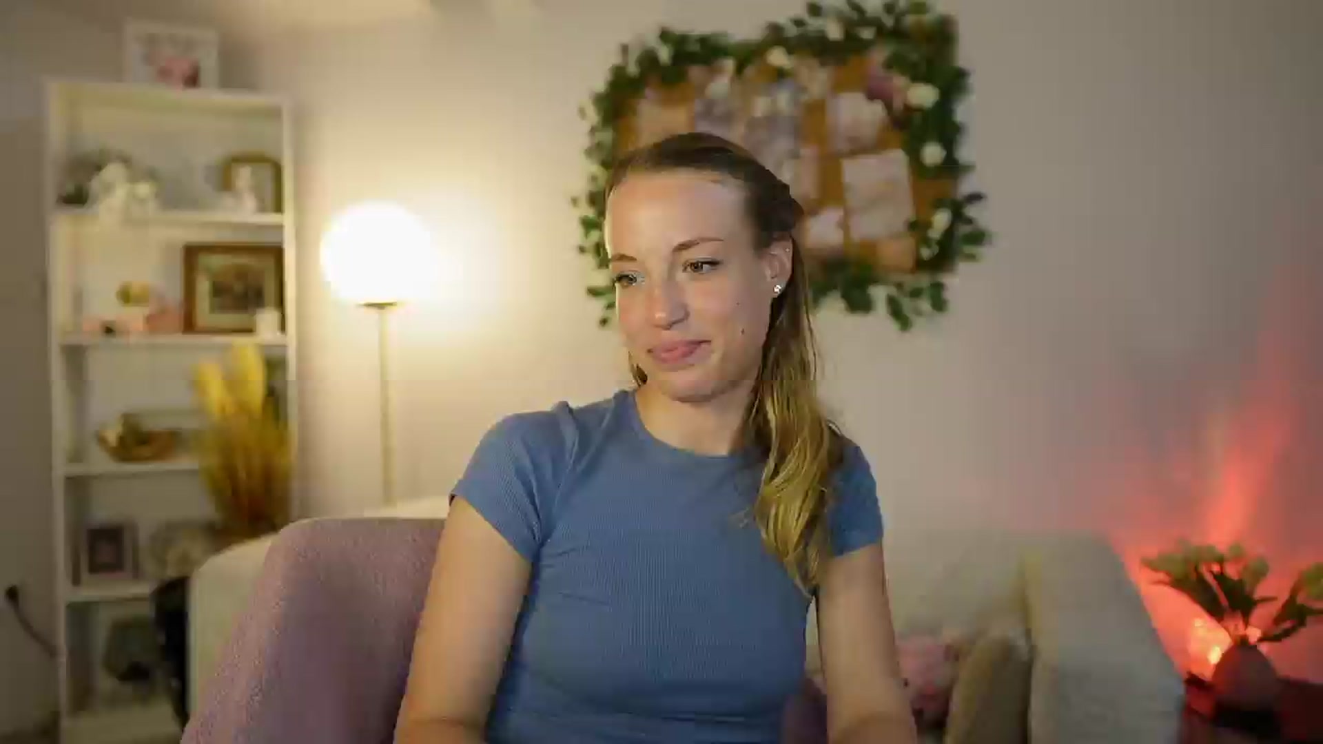 Gallery image thumbnail from April_Rose_'s myfreecams stream on, 05/31/2025, 12:50 image 20 of 20